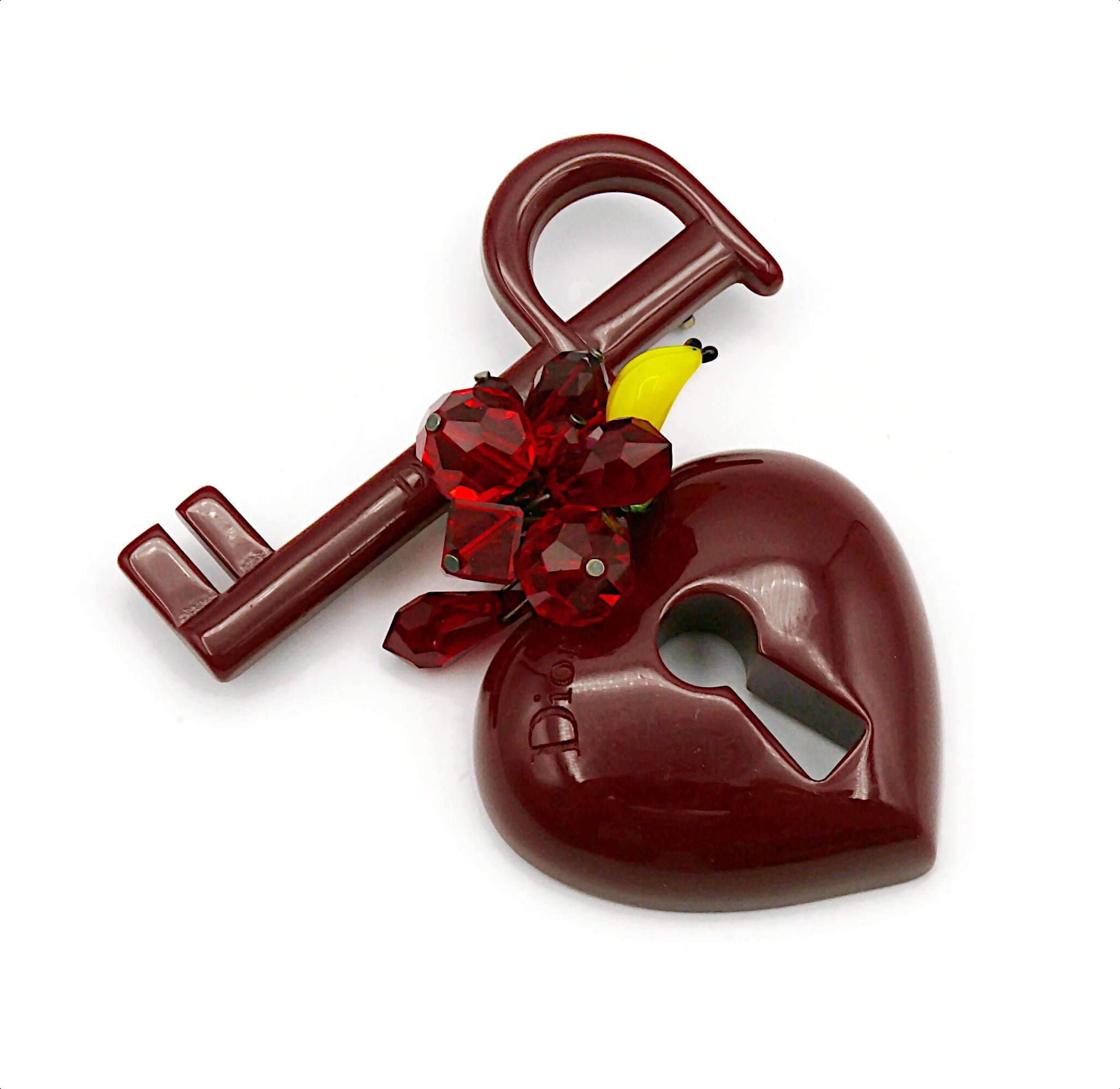 CHRISTIAN DIOR Vintage Burgundy Red Resin Key To My Heart Dangle Brooch In Good Condition For Sale In Nice, FR
