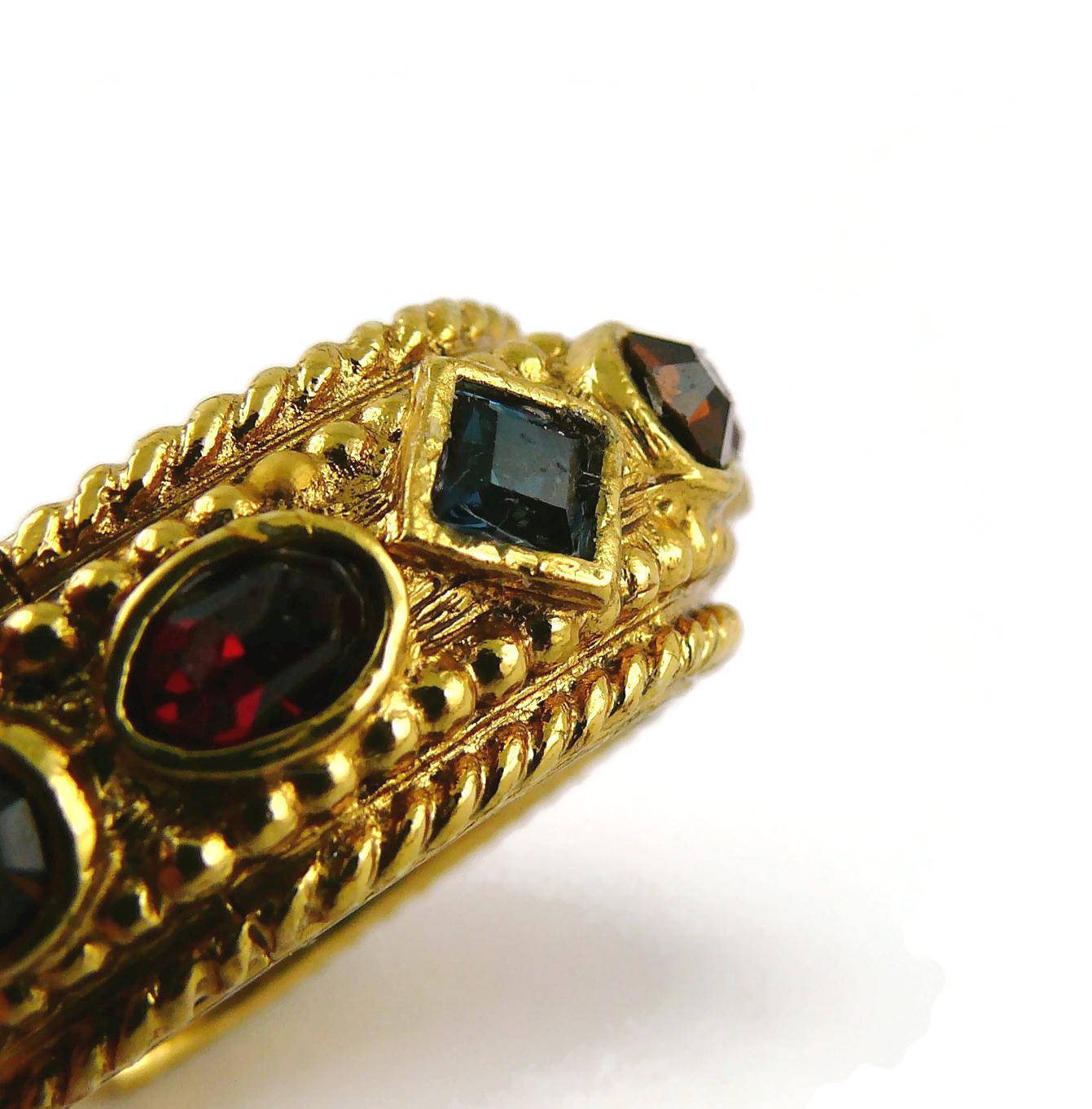 Christian Dior, boucles d'oreilles créoles vintage en or et bijoux de conception byzantine en vente 11