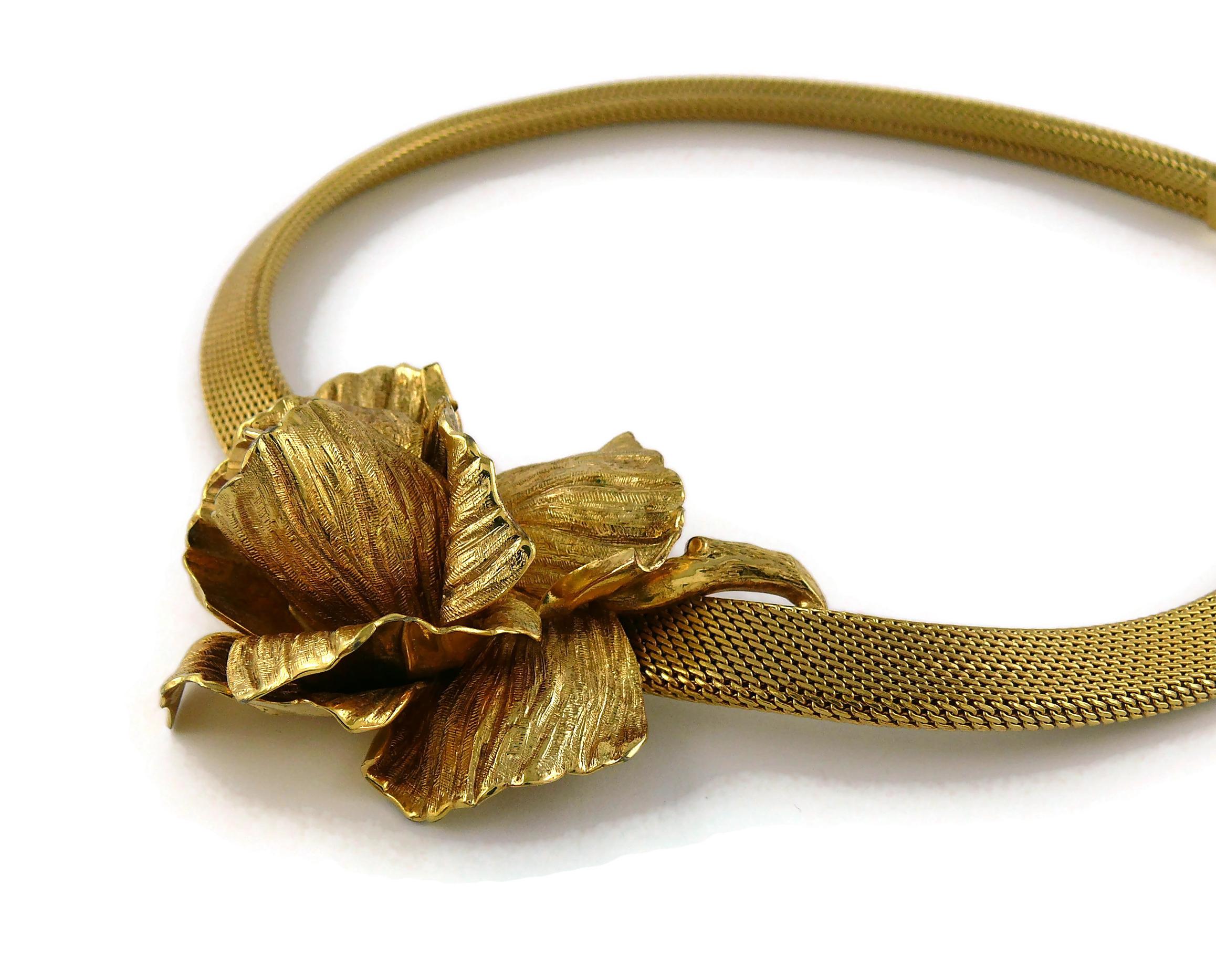 Christian Dior Vintage Collar Necklace with Three Dimensional Textured Rose In Good Condition In Nice, FR