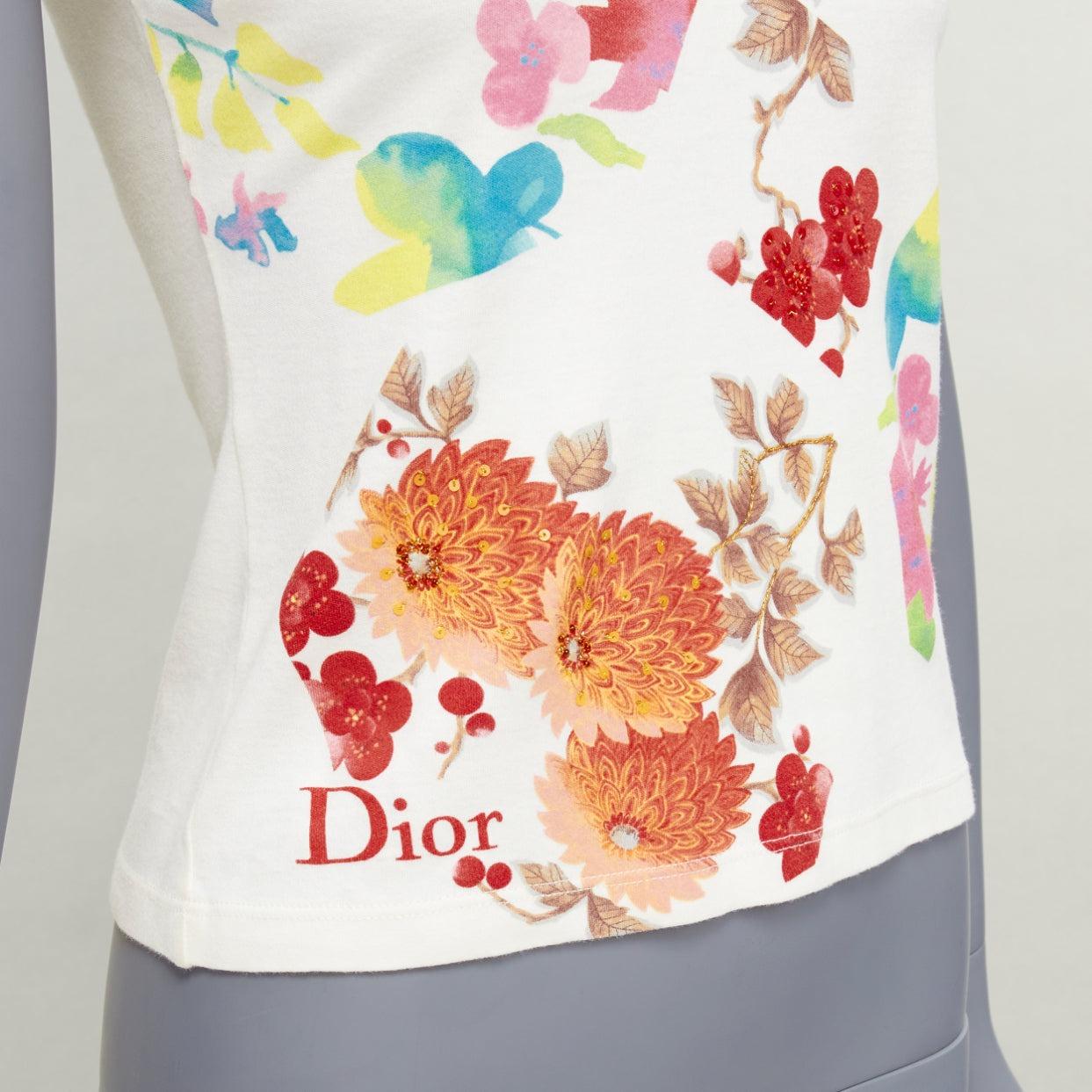 CHRISTIAN DIOR Vintage cream cotton floral print bead embellished lace trim V-neck t-shirt FR38
Reference: TGAS/D00797
Brand: Christian Dior
Designer: John Galliano
Model: 6P16155471
Material: Cotton
Color: Cream, Multicolour
Pattern: Floral
Extra