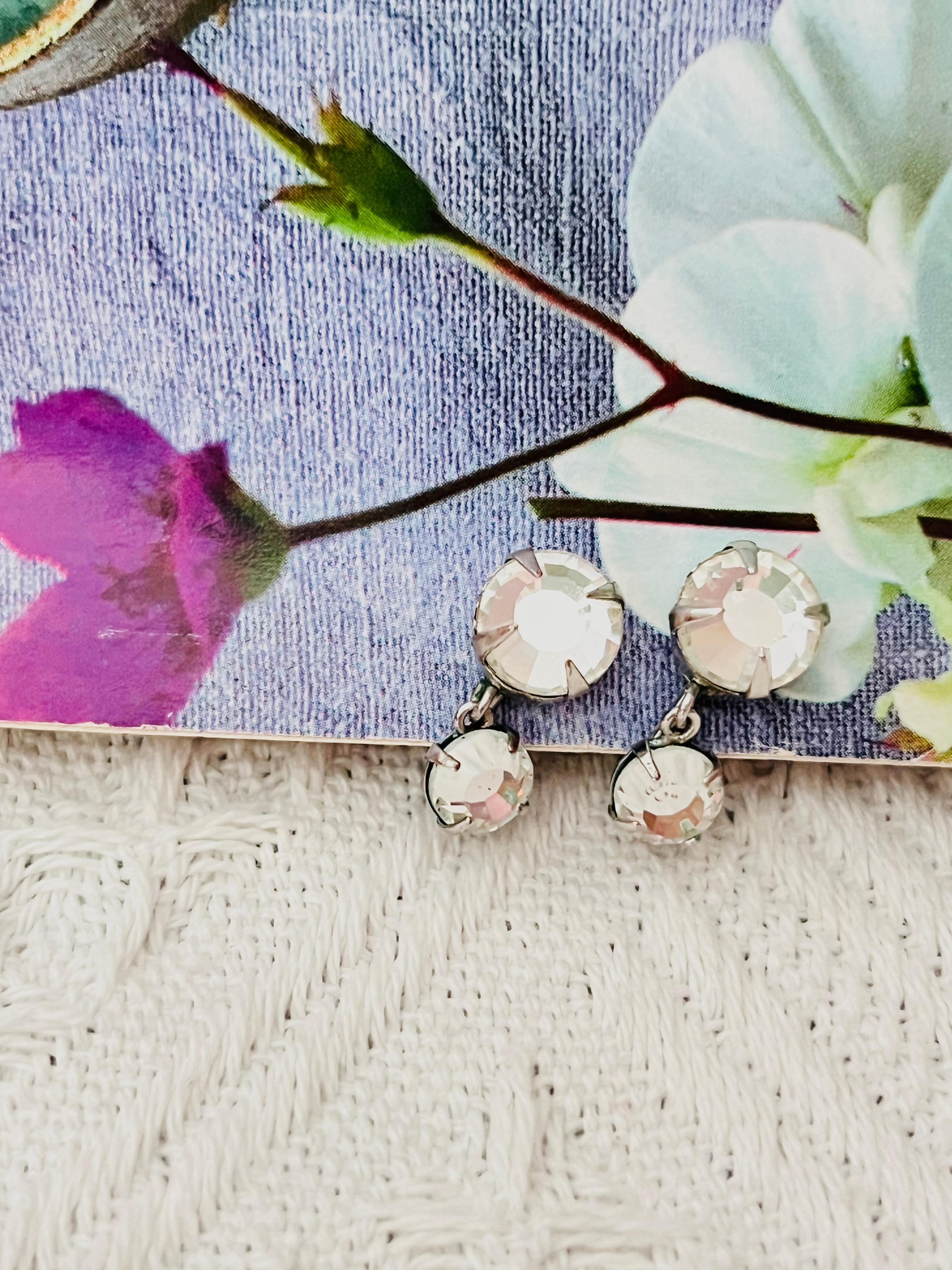 Christian Dior Orecchini a clip in argento con doppio cerchio trasparente e cristalli a goccia In condizioni buone in vendita a Wokingham, England