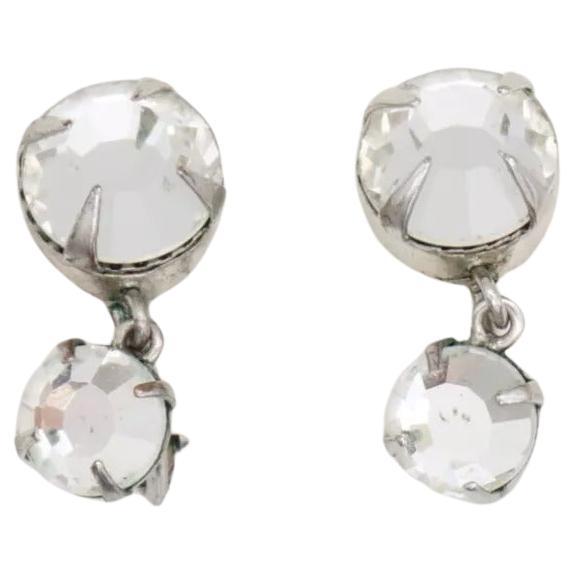 Christian Dior Orecchini a clip in argento con doppio cerchio trasparente e cristalli a goccia in vendita