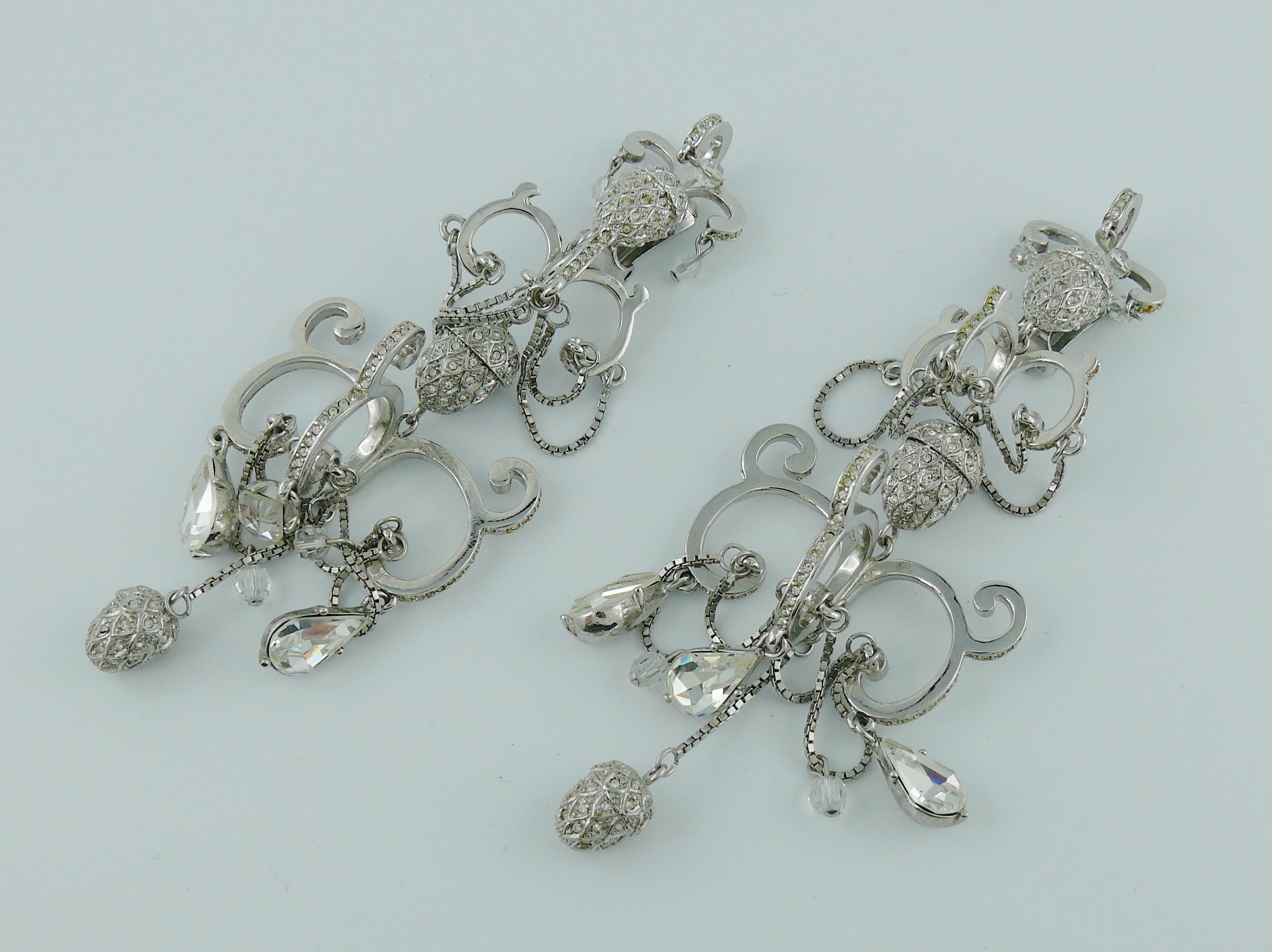 Christian Dior Vintage Dramatic Jewelled Chandelier Dangling Earrings In Excellent Condition In Nice, FR