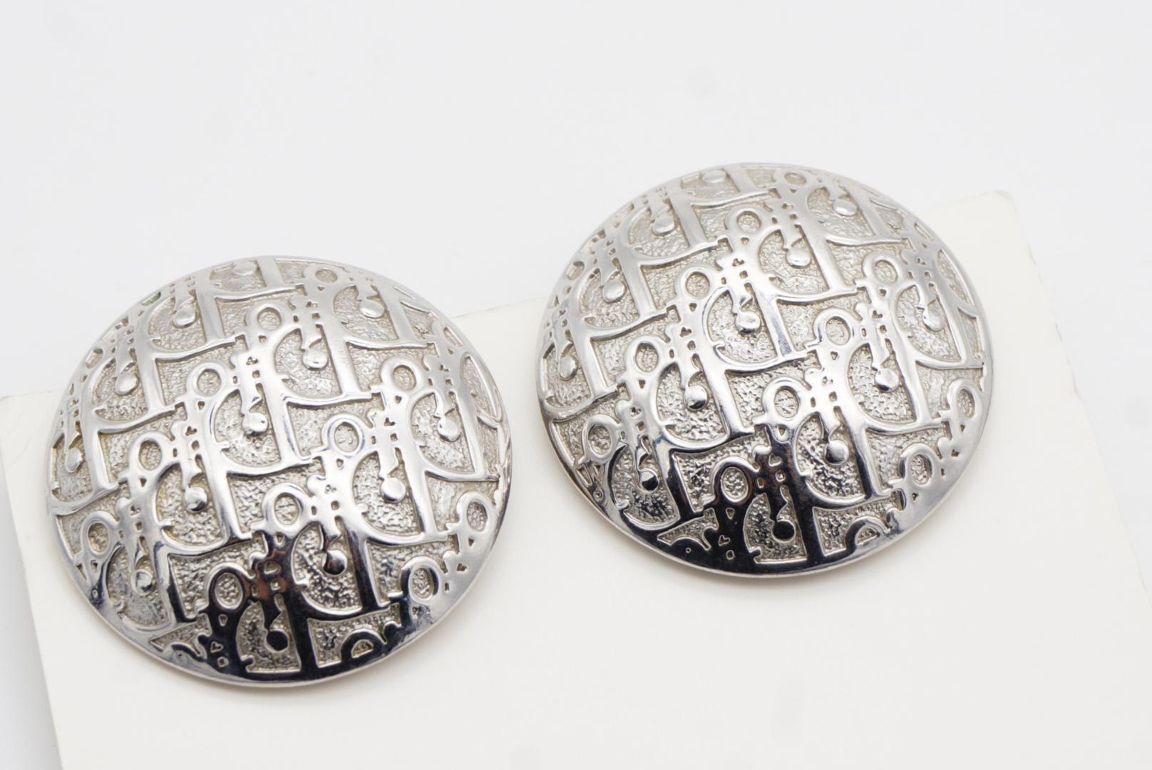 Christian Dior Vintage Extra Large Logo Monogram Round Circle Dome Clip Earrings For Sale 3