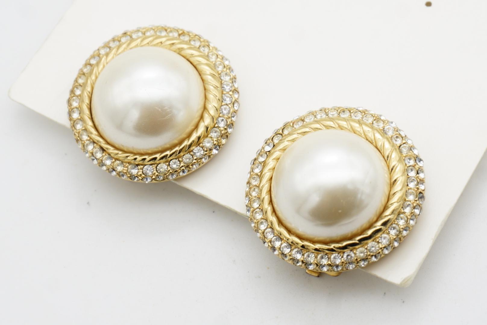 Christian Dior Vintage Pendientes de perla redonda blanca extragrande con doble cristal en venta 3