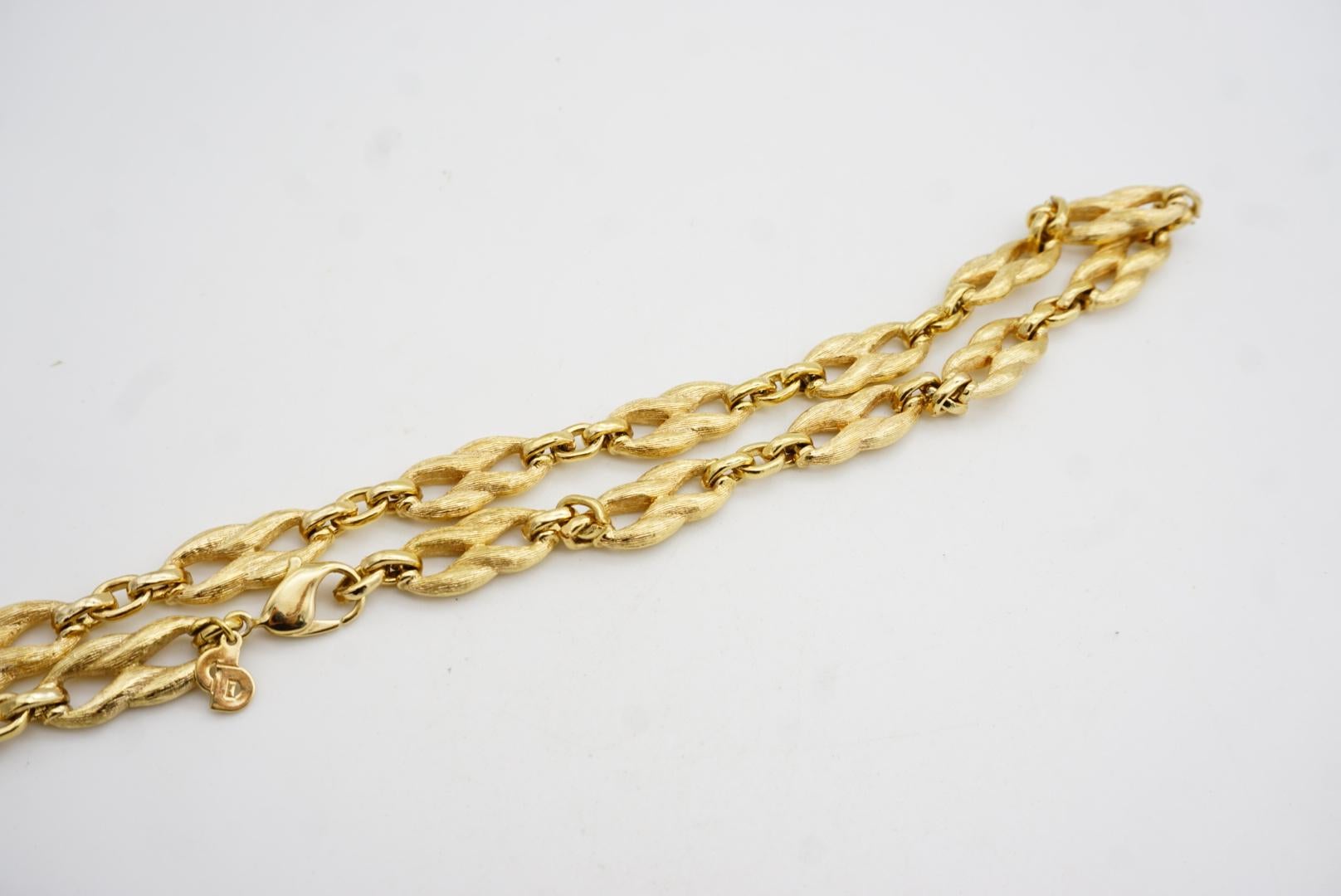 Christian Dior Bracciale lungo in filigrana d'epoca con 8 anelli Omega interbloccati in vendita 7