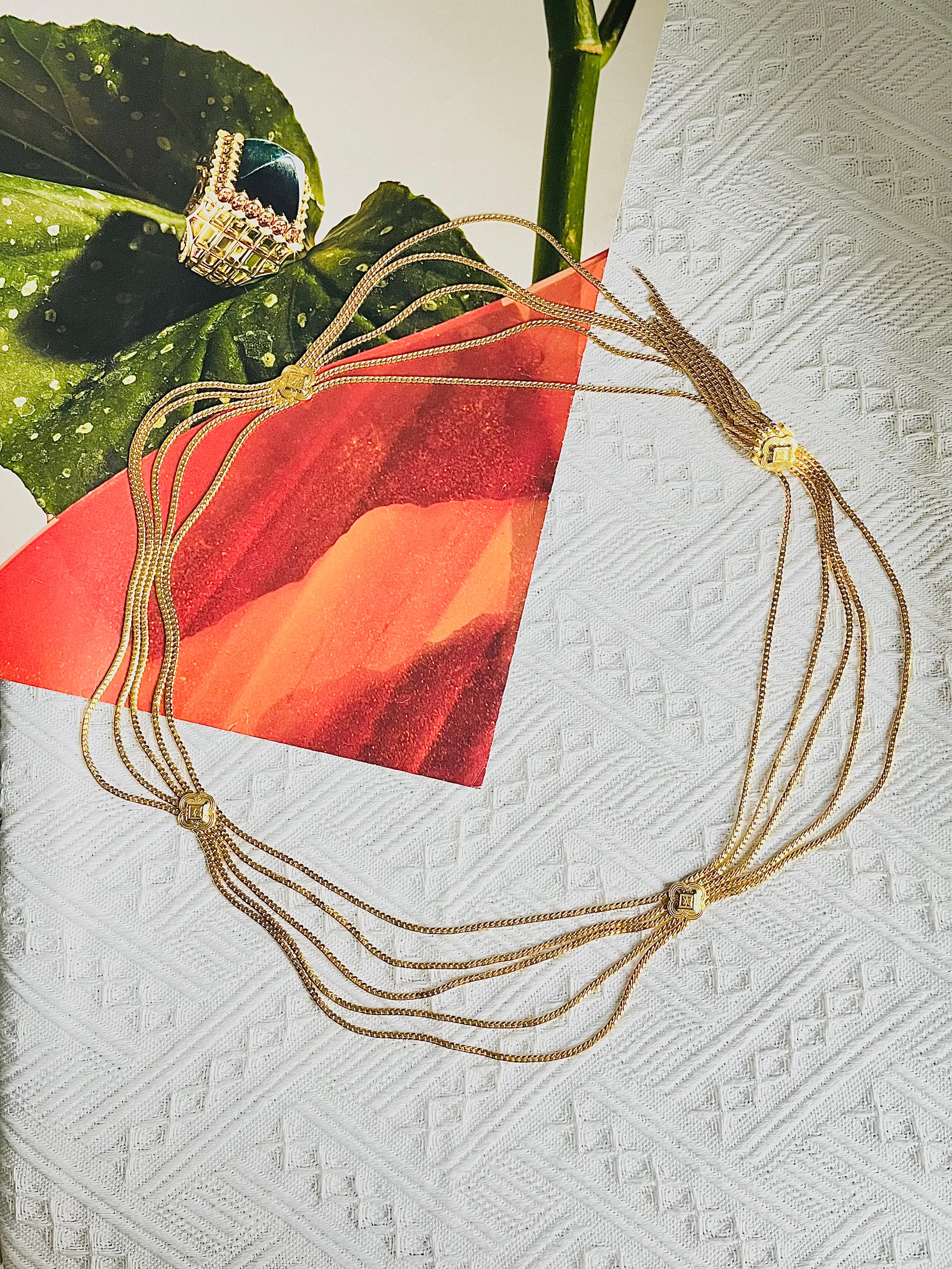 Christian Dior Vintage Five 5 Strands Layers Plum Blossom Pendant Charm Swag Fringe Snake Chain Long Belt Necklace, Gold Plated

Very excellent condition. 100% Genuine. Can be used as necklace too.

A very beautiful belt by Christian Dior. Rare to