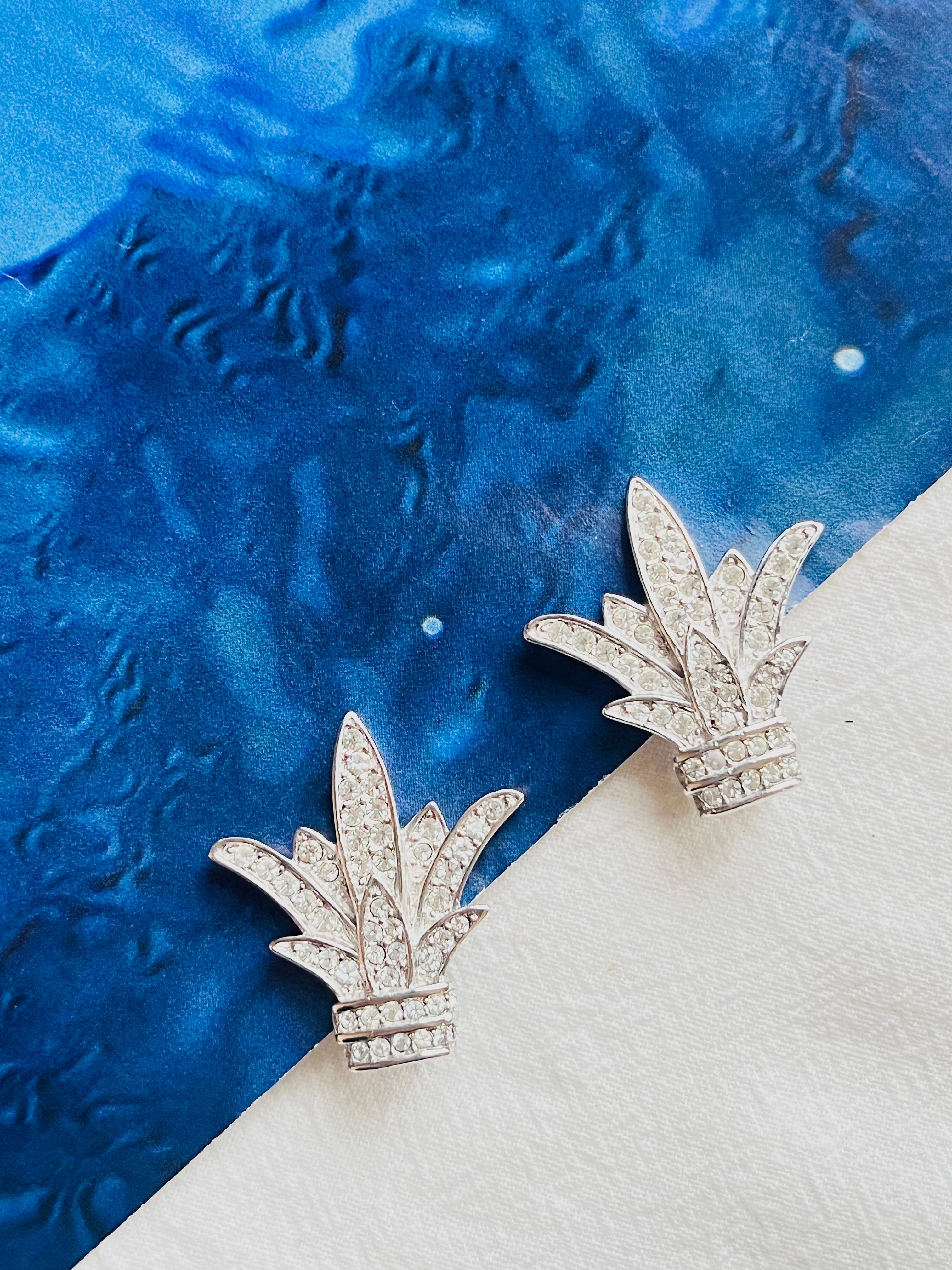 Christian Dior Vintage Fleur De Lis Crystals Lily Flower Leaf Silver Earrings In Excellent Condition For Sale In Wokingham, England