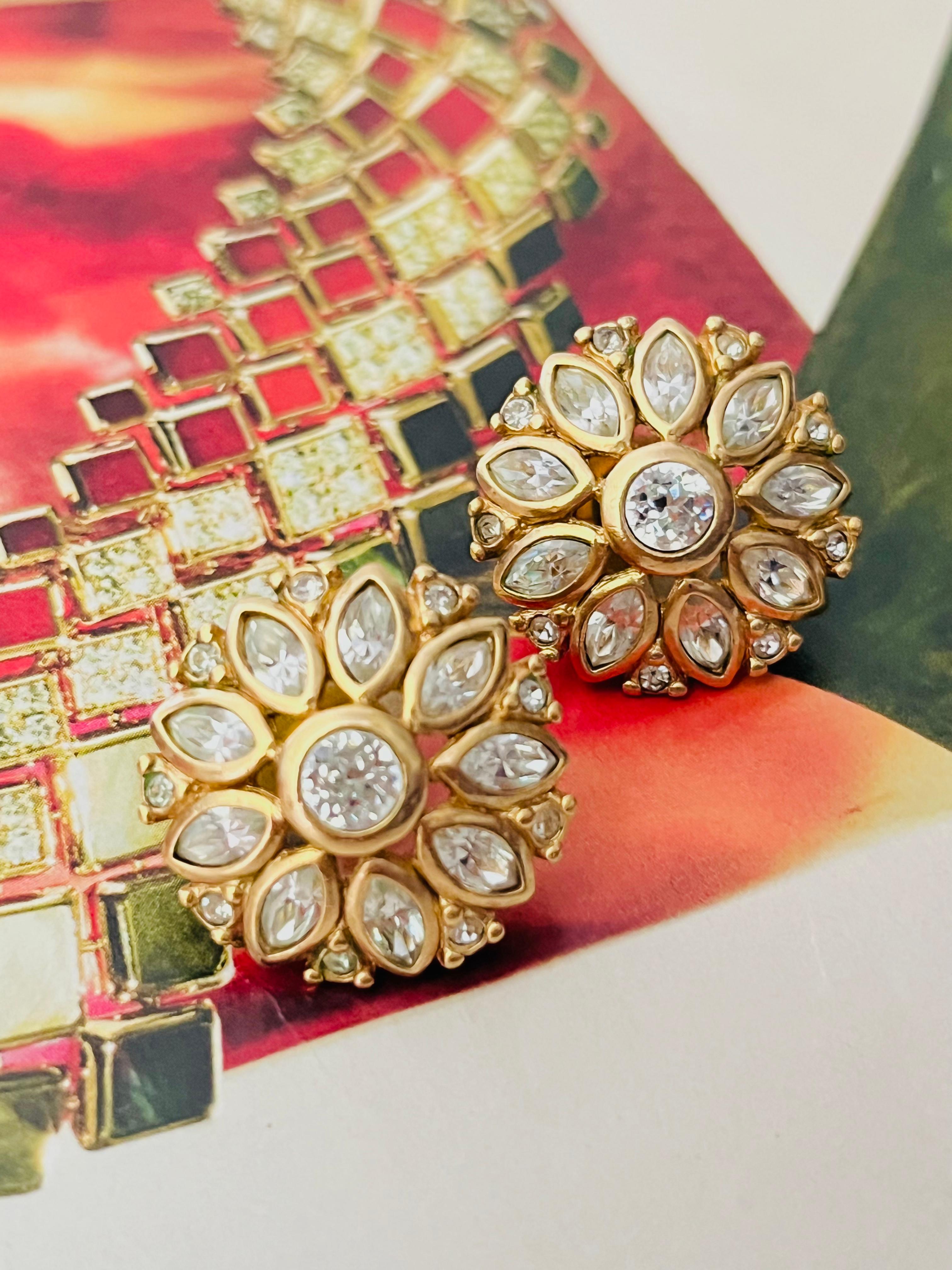 Christian Dior Vintage Blume Marquise Kreis ganze Kristalle durchbohrt Ohrringe im Zustand „Gut“ im Angebot in Wokingham, England