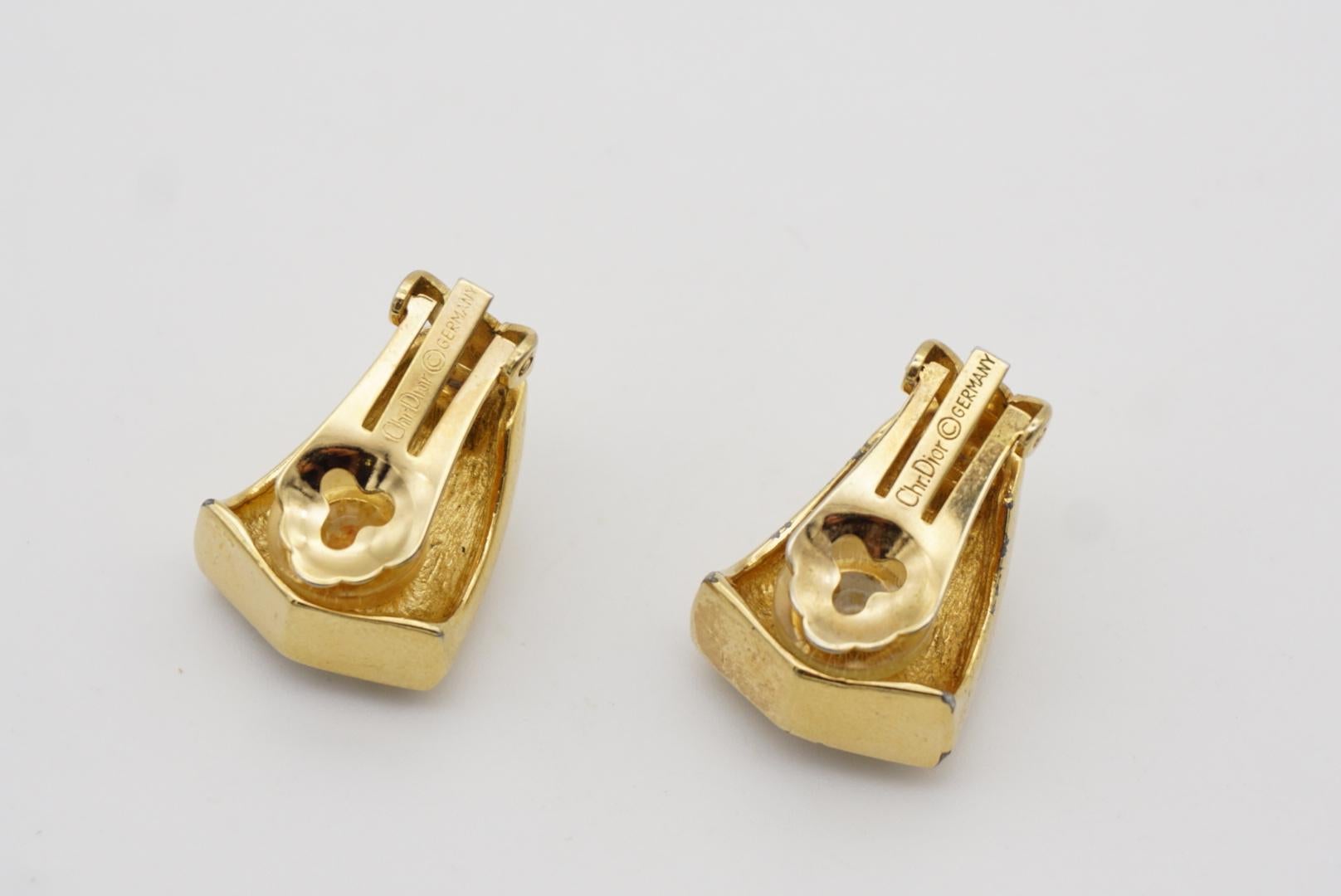 Christian Dior Vintage Glow Rectangle Triangle Crystal Domed Gold Clip Earrings For Sale 7