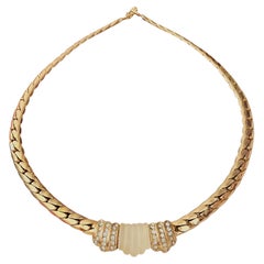 Collier Christian Dior vintage en or mat, avec cristaux « Shell » blancs givrés et cabochons