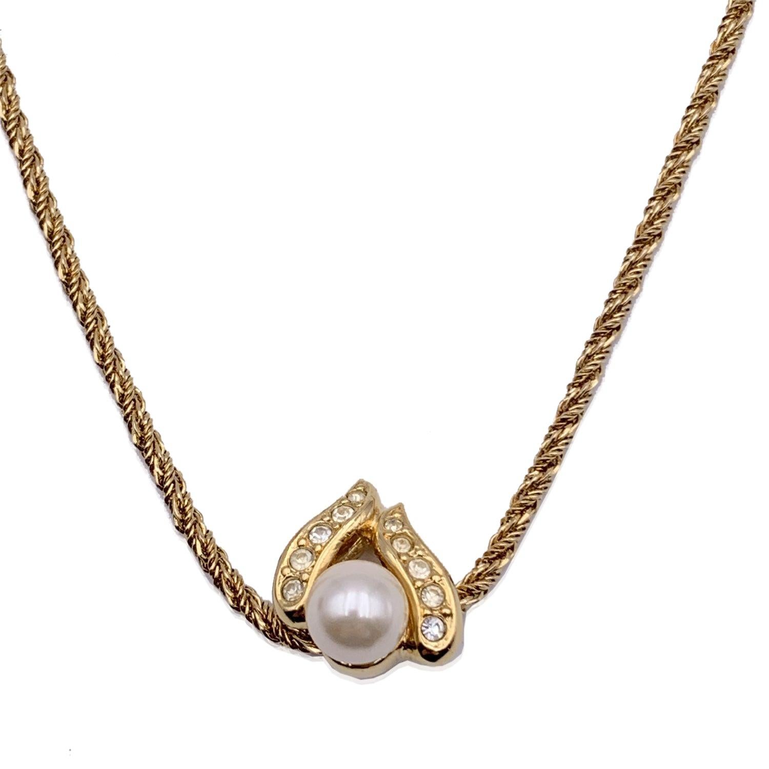 Christian Dior Vintage Gold Metal Pearl Pendant Necklace In Excellent Condition In Rome, Rome