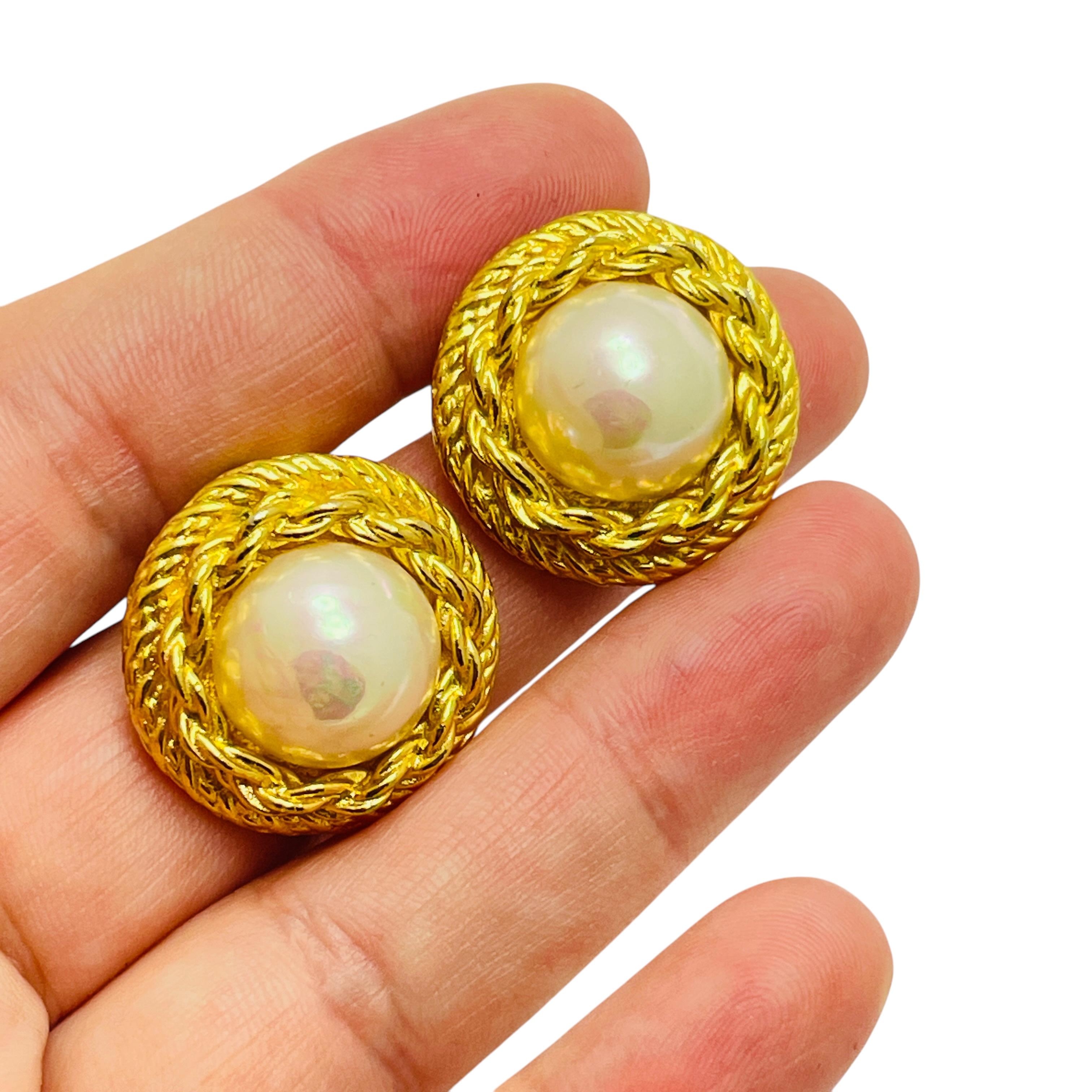 Women's CHRISTIAN DIOR vintage gold plated pearl designer clip on earrings For Sale
