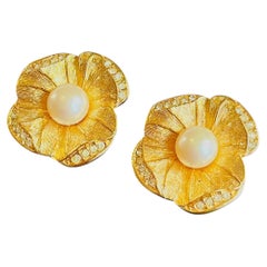 Christian Dior Vintage Gold Rare White Pearl Crystals Blossom Flower Earrings