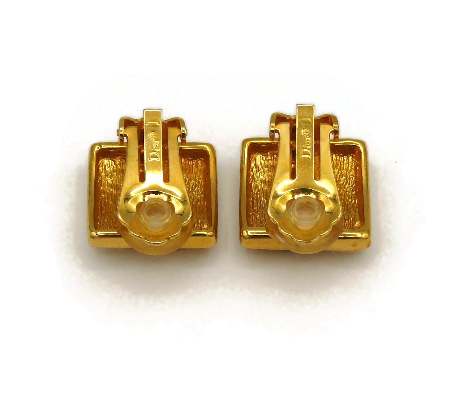 CHRISTIAN DIOR Vintage Gold Tone C D Clip-On Earrings For Sale 3