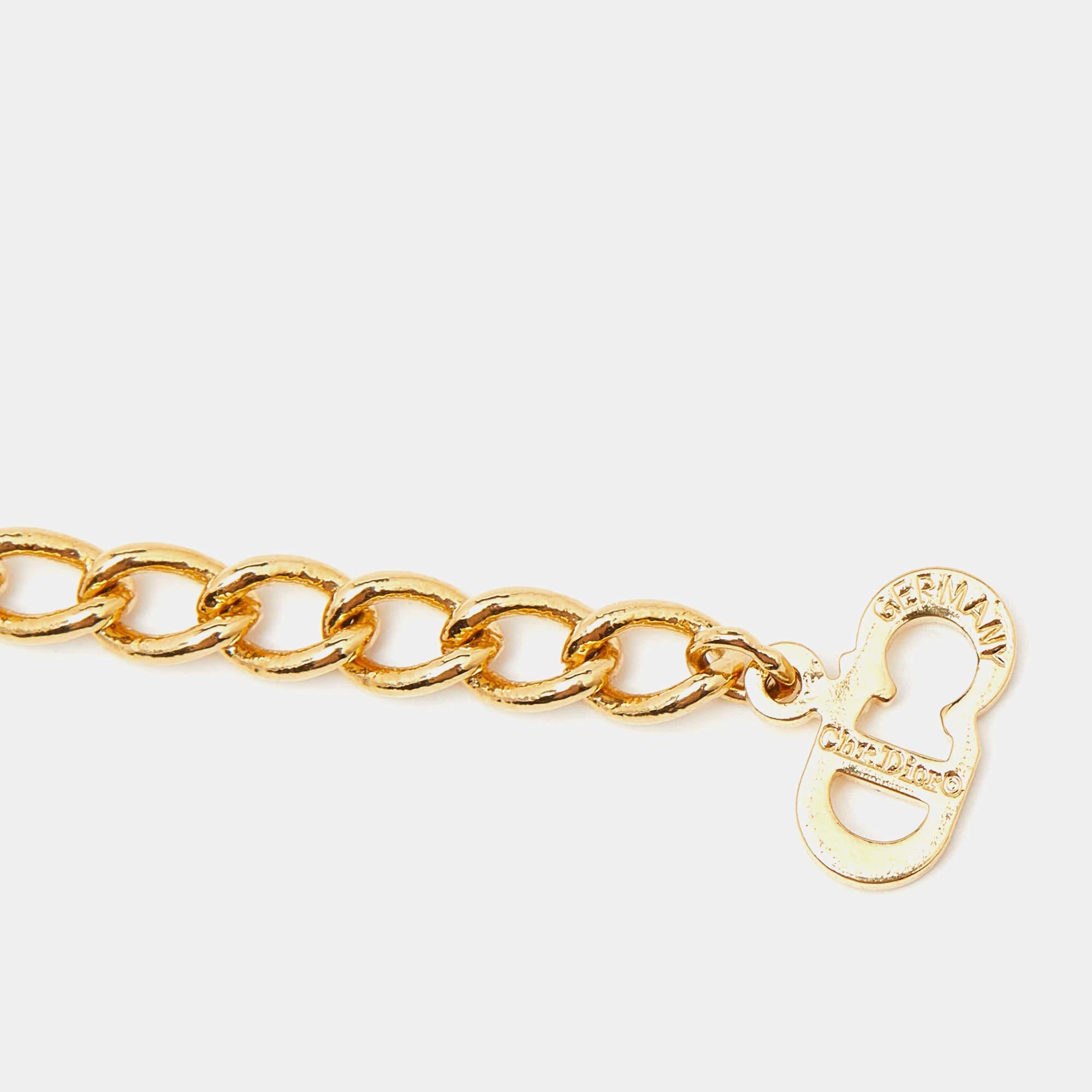 Christian Dior Vintage Gold Tone CD Rhinestone Chain Necklace In Excellent Condition For Sale In Dubai, Al Qouz 2