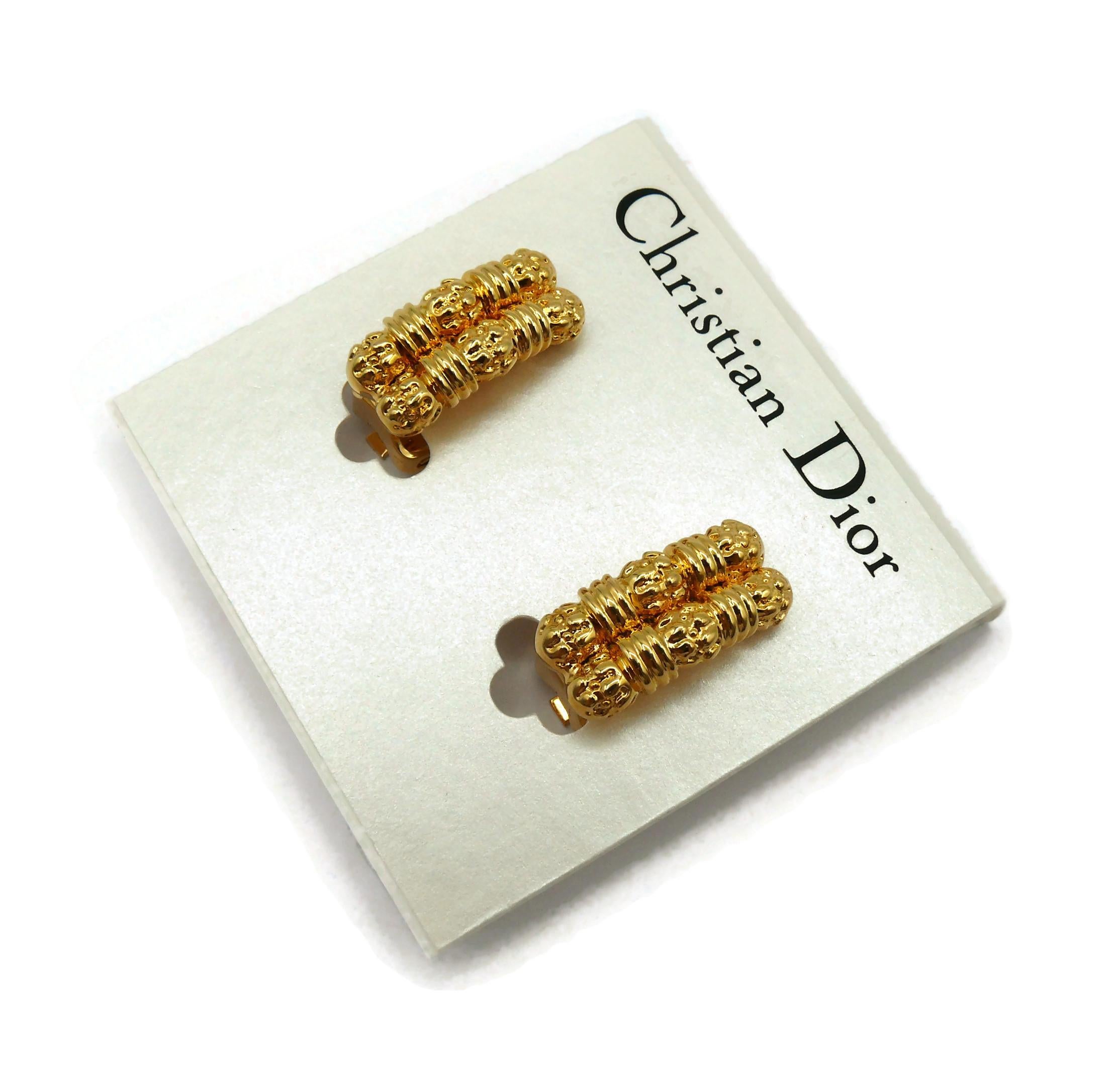 CHRISTIAN DIOR Vintage Gold Tone Clip-On Earrings For Sale 1