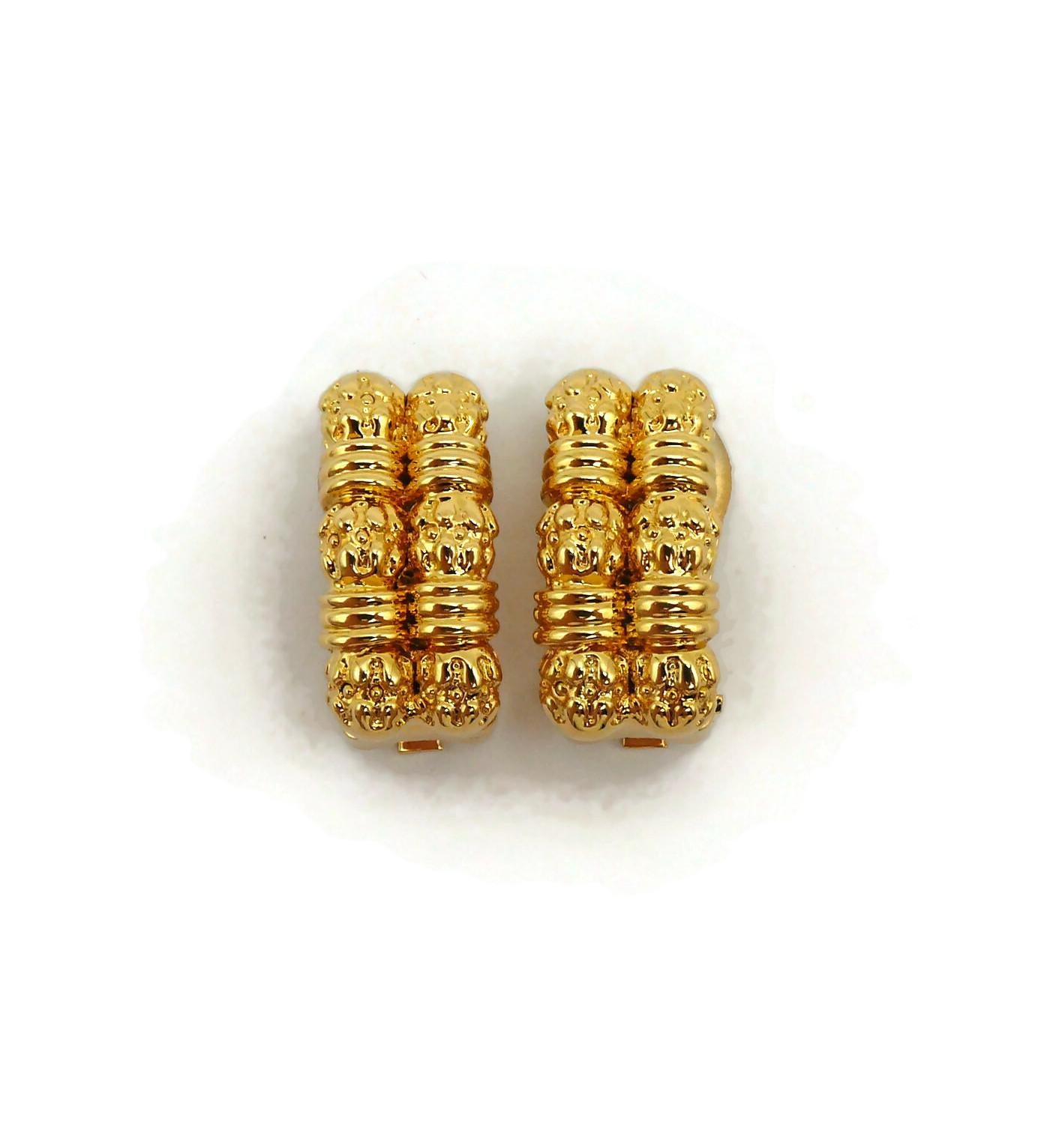 CHRISTIAN DIOR Vintage Gold Tone Clip-On Earrings For Sale 2