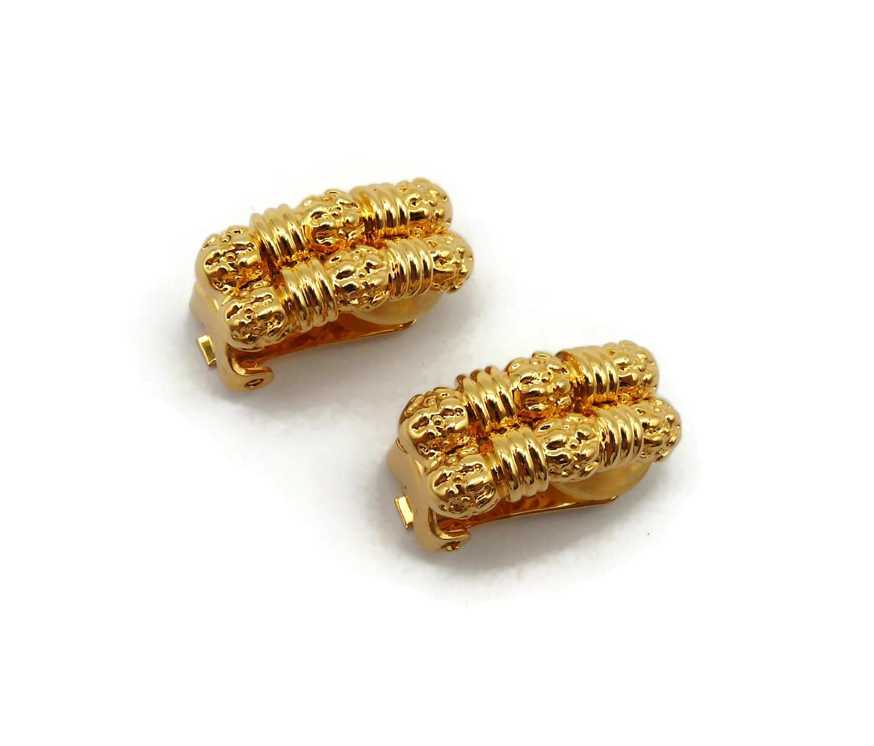 CHRISTIAN DIOR Vintage Gold Tone Clip-On Earrings For Sale 4