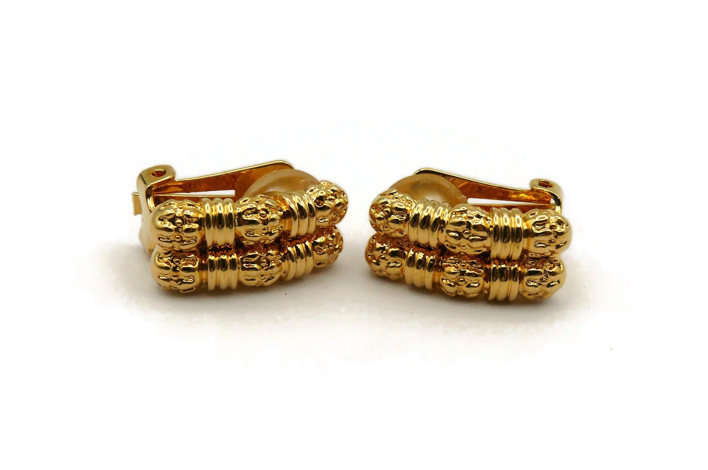 CHRISTIAN DIOR Vintage Gold Tone Clip-On Earrings For Sale 5