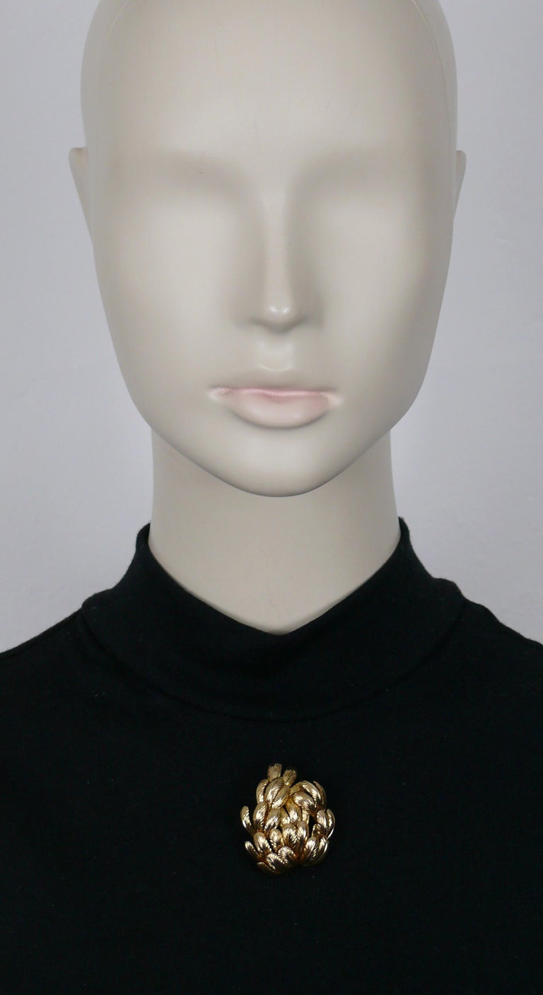 CHRISTIAN DIOR Vintage Gold Tone Feather Bunch Brooch at 1stDibs