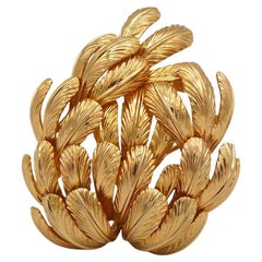 CHRISTIAN DIOR Vintage Gold Tone Feather Bunch Brooch