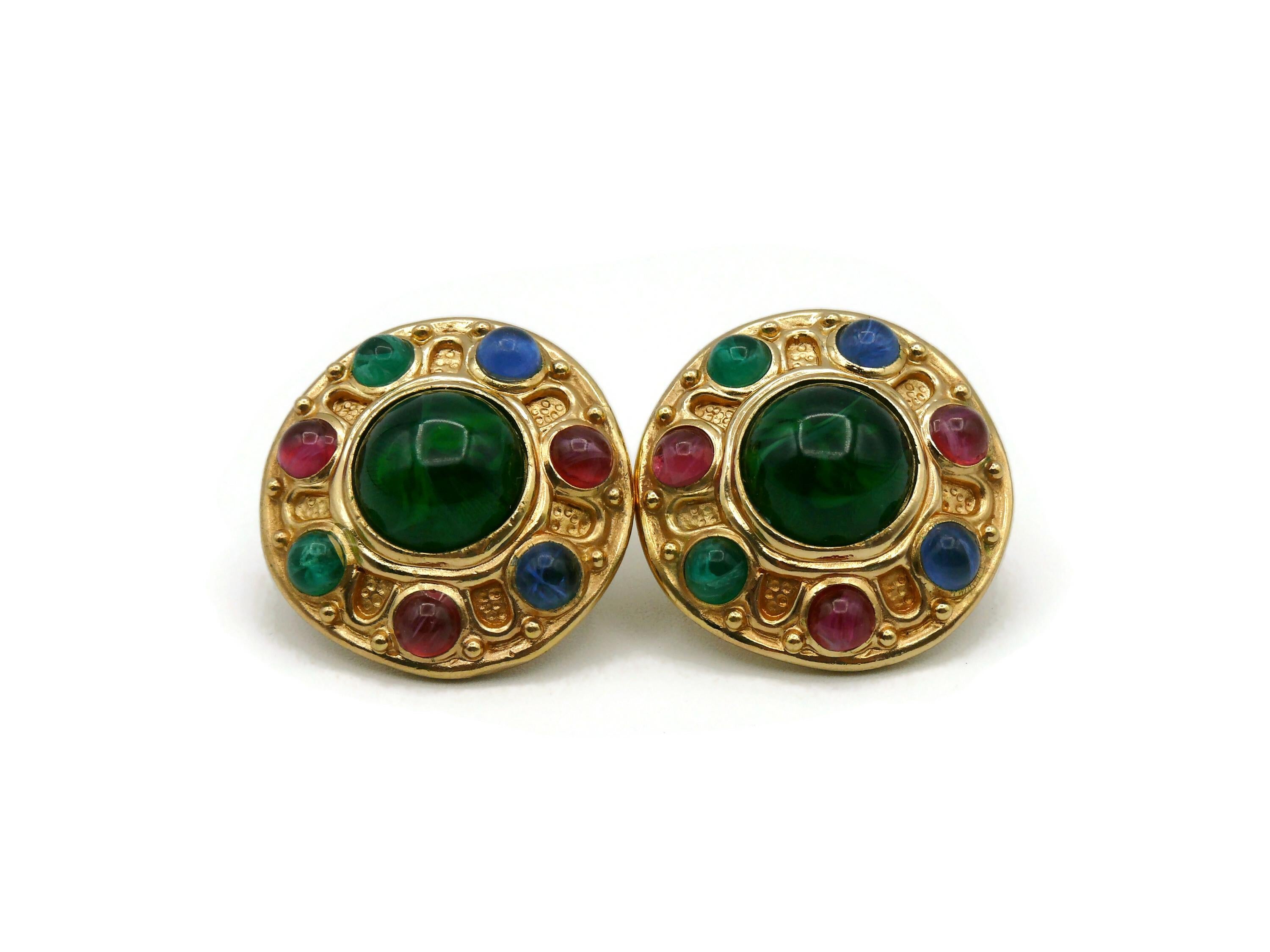 CHRISTIAN DIOR Vintage Gold Tone Glass Cabochons Clip-On Earrings In Good Condition For Sale In Nice, FR