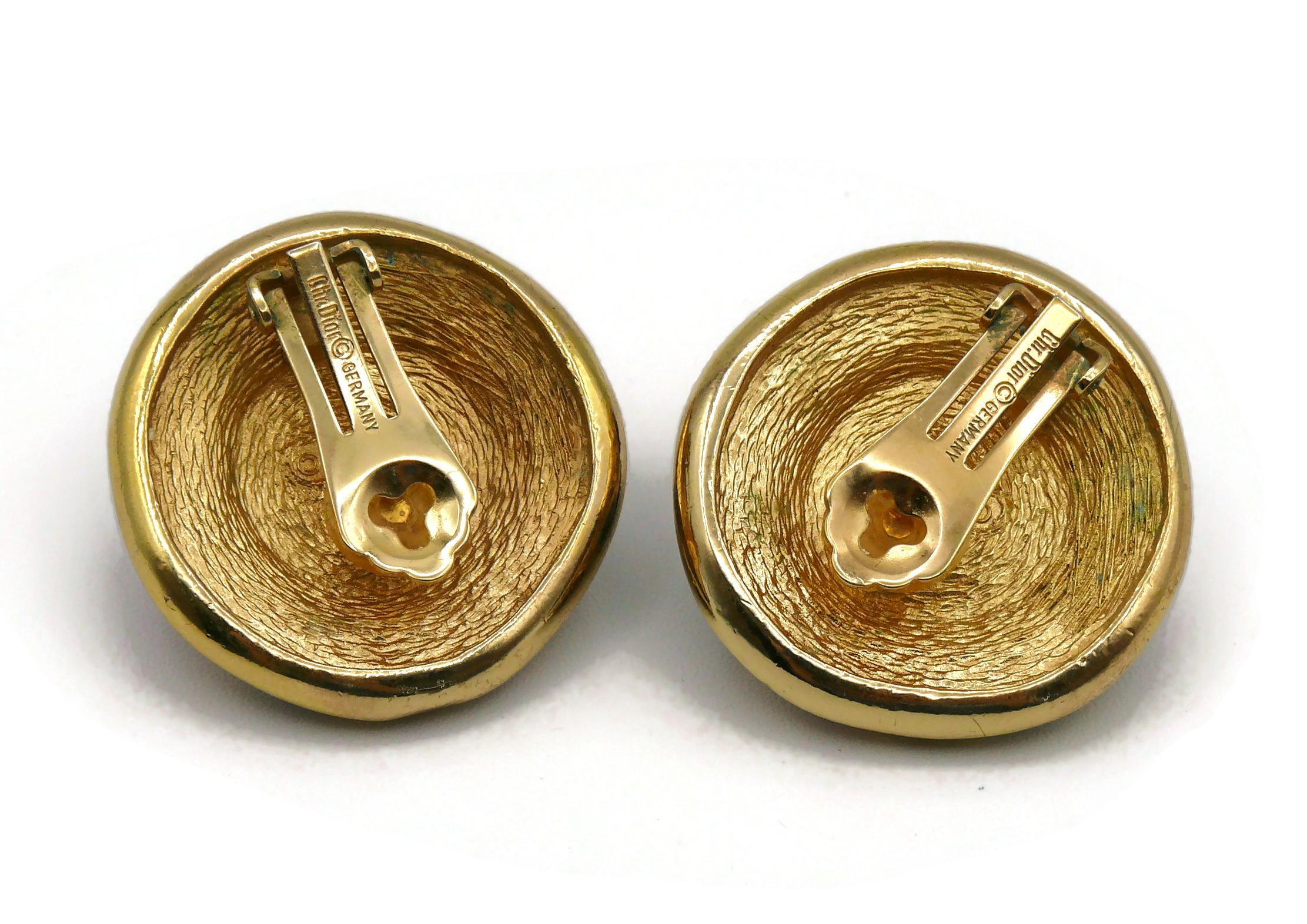 CHRISTIAN DIOR Vintage Gold Tone Glass Cabochons Clip-On Earrings For Sale 1