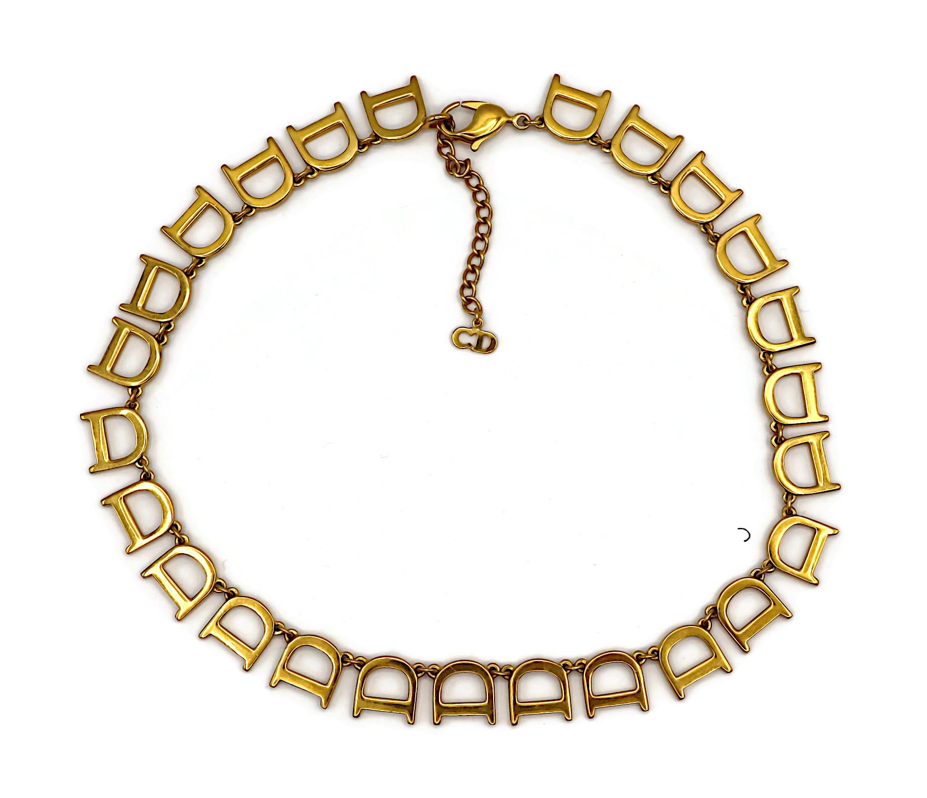 CHRISTIAN DIOR Vintage Gold Tone Initial D Necklace and Bracelet Set In Good Condition For Sale In Nice, FR