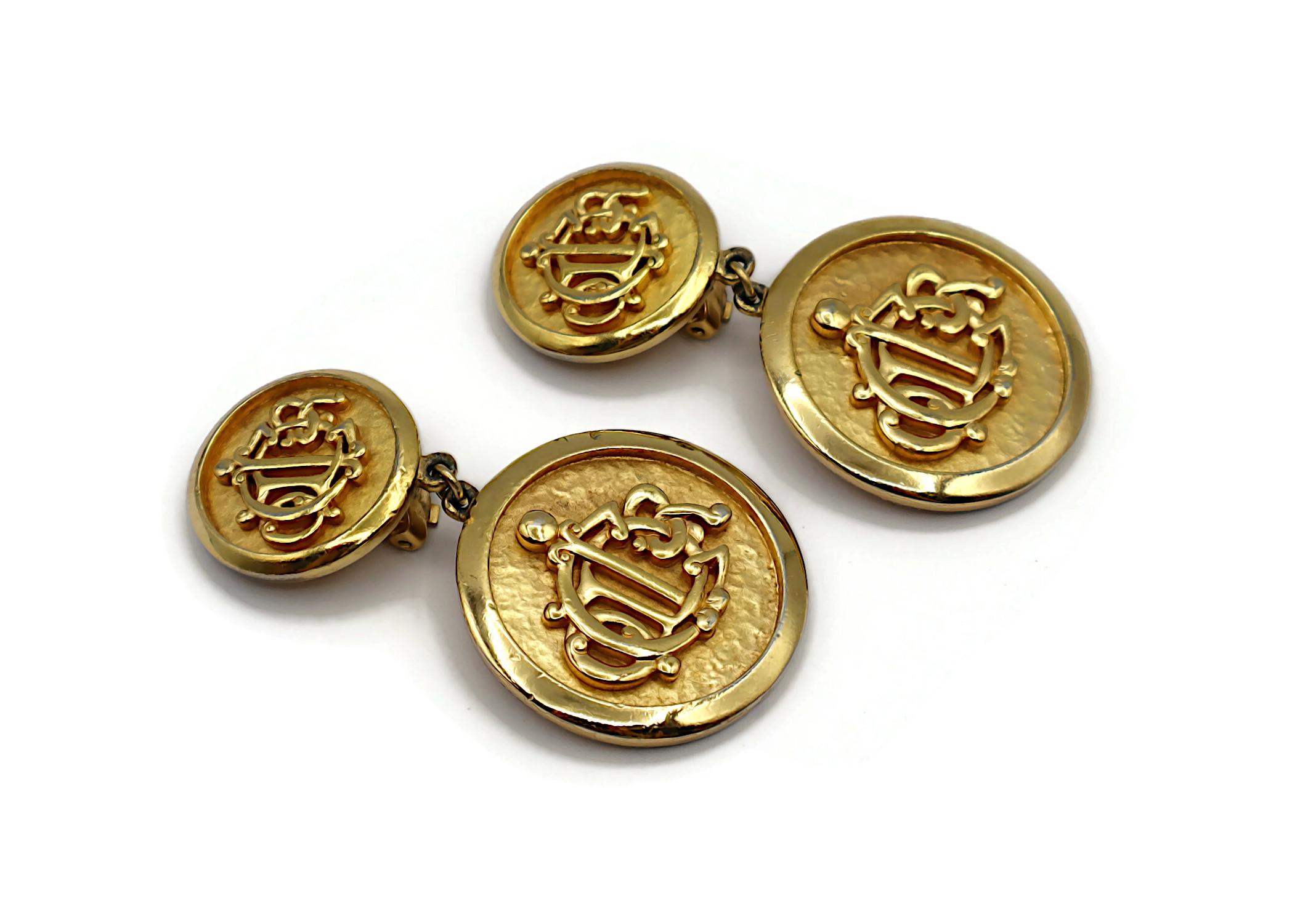 CHRISTIAN DIOR Vintage Gold Tone Logo Dangling Earrings In Fair Condition For Sale In Nice, FR