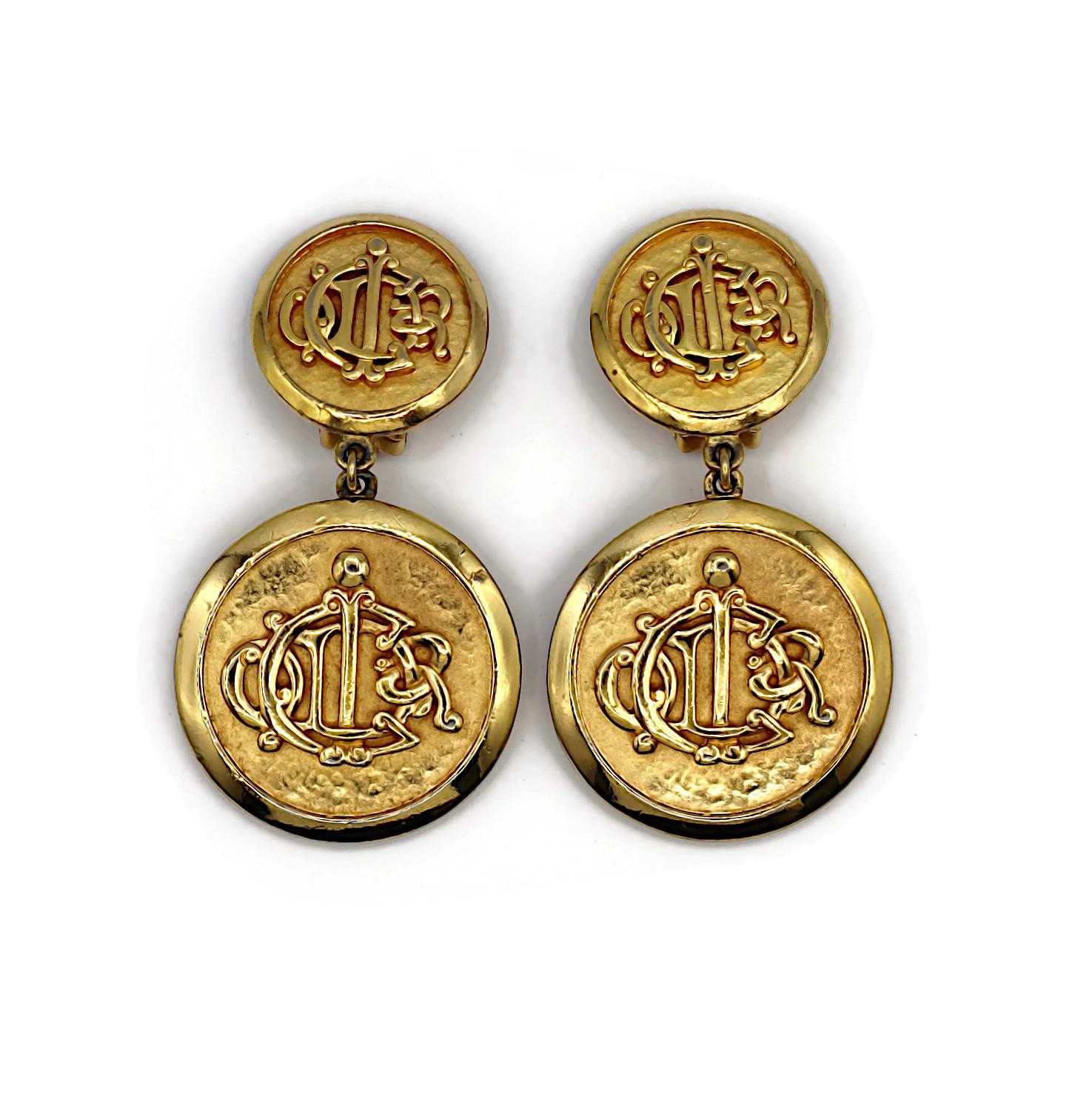 Women's CHRISTIAN DIOR Vintage Gold Tone Logo Dangling Earrings For Sale