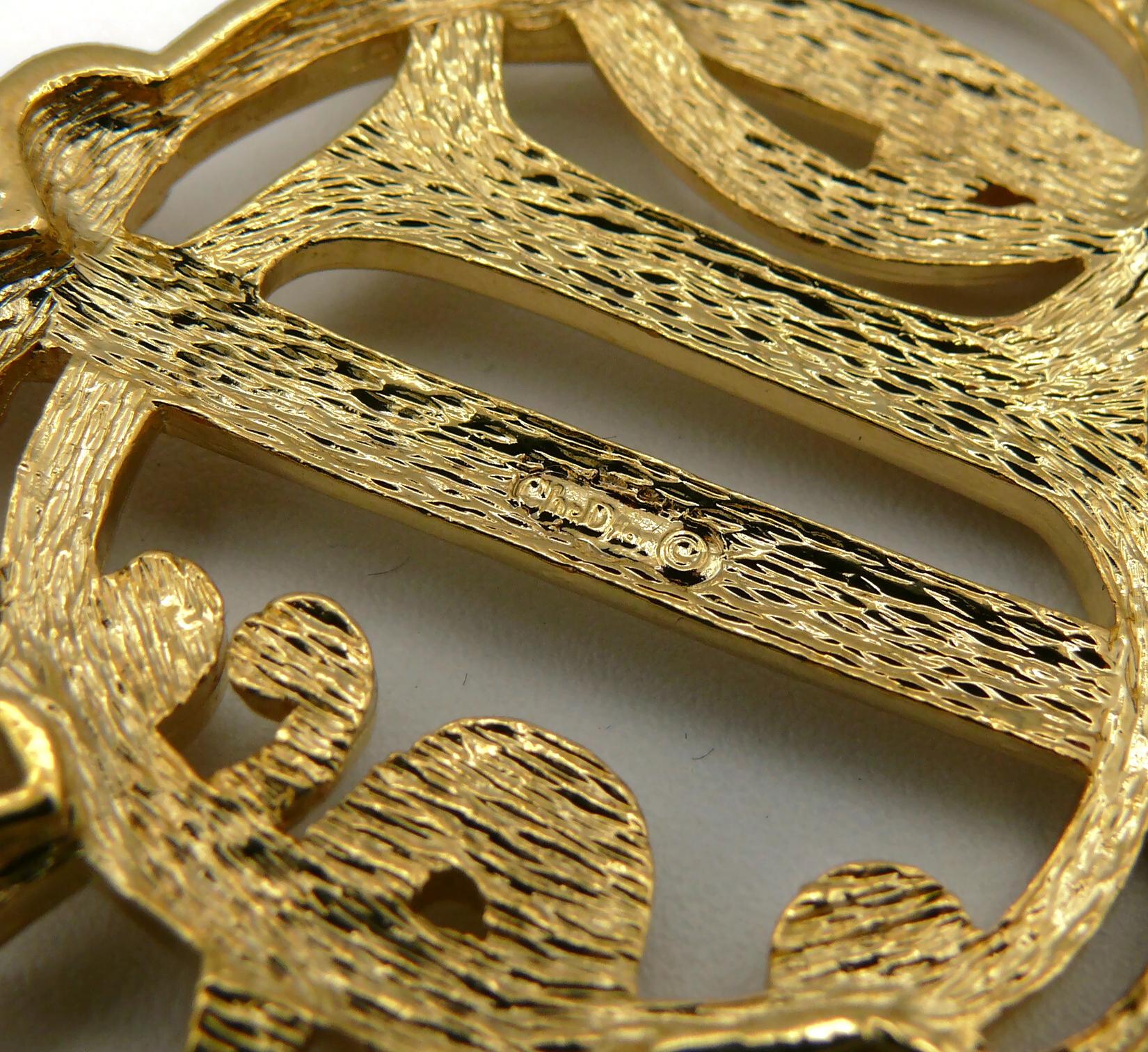 CHRISTIAN DIOR Vintage Gold Tone Logo Pendant Necklace For Sale 12