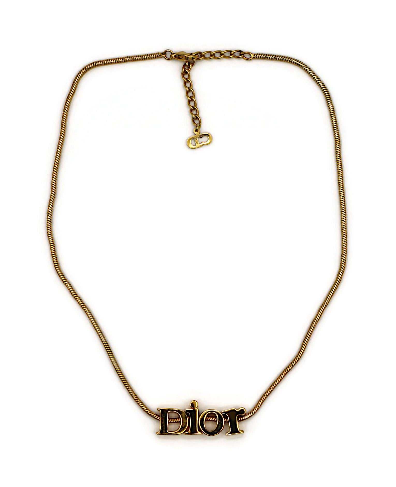 CHRISTIAN DIOR Vintage Gold Tone Spellout Necklace In Good Condition For Sale In Nice, FR
