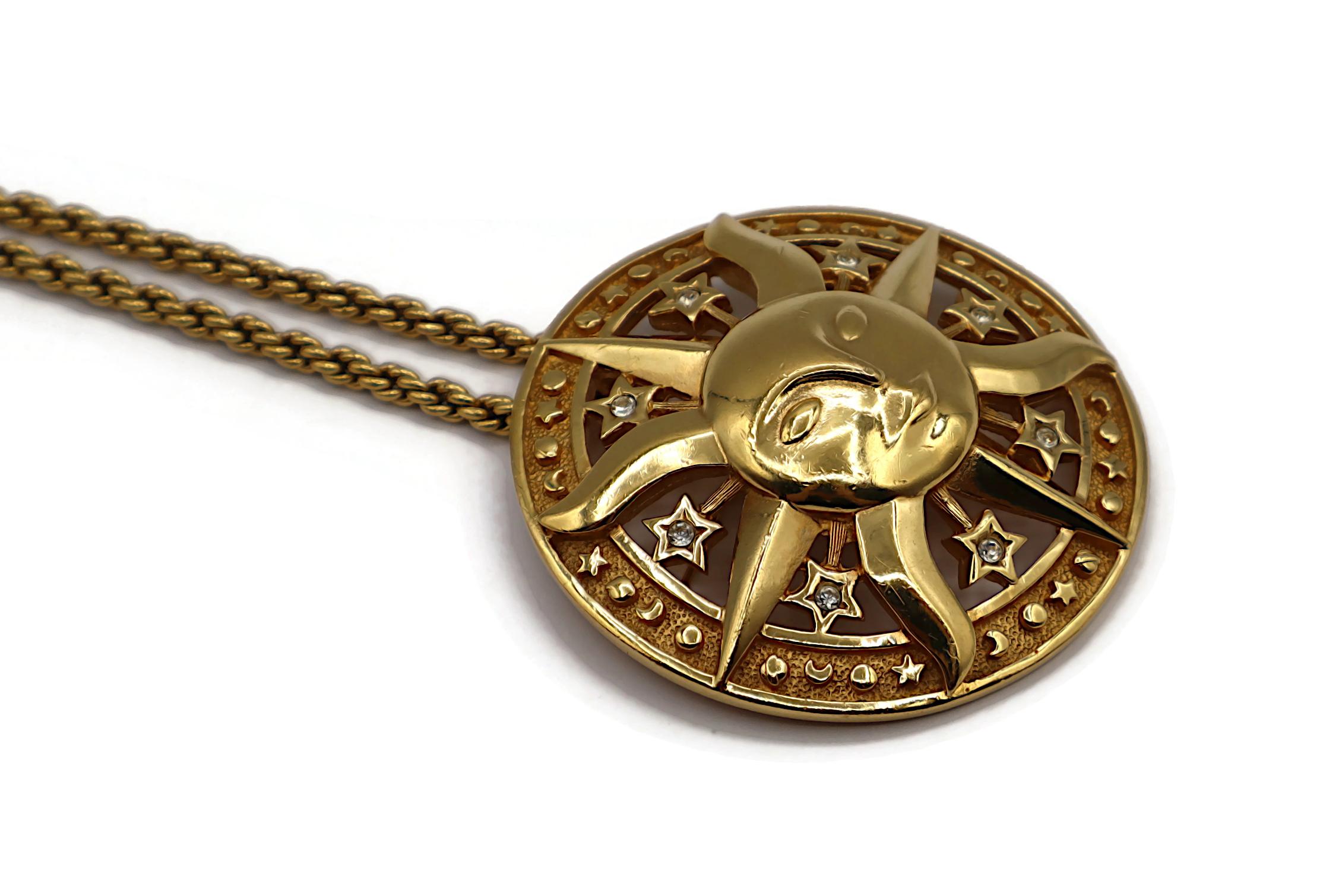 CHRISTIAN DIOR Vintage Gold Tone Sun Stars Pendant Necklace For Sale 4