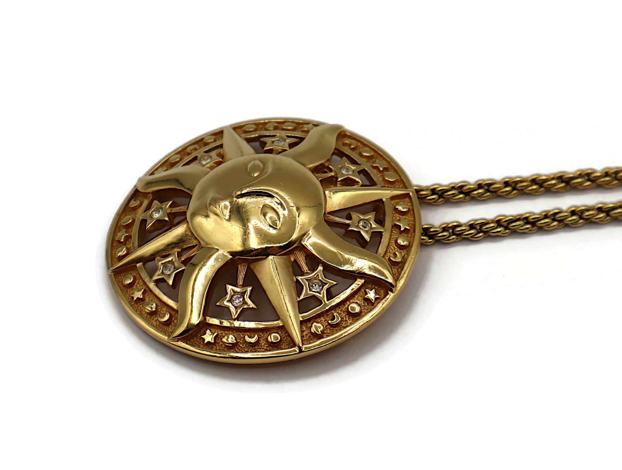 CHRISTIAN DIOR Vintage Gold Tone Sun Stars Pendant Necklace For Sale 6