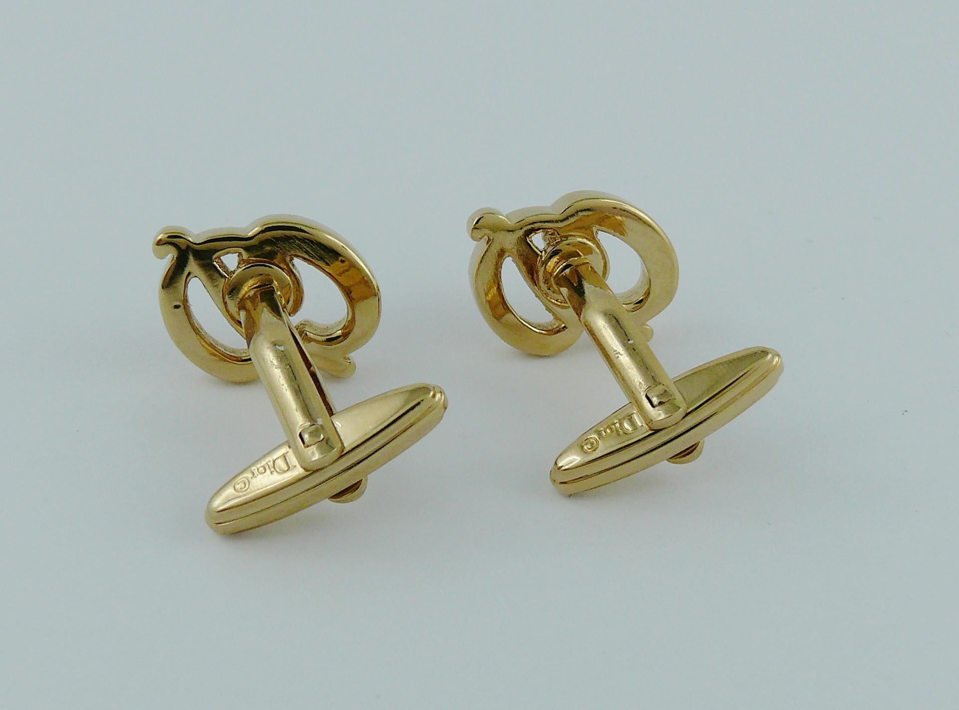 Christian Dior Vintage Gold Toned CD Cufflinks In Excellent Condition In Nice, FR