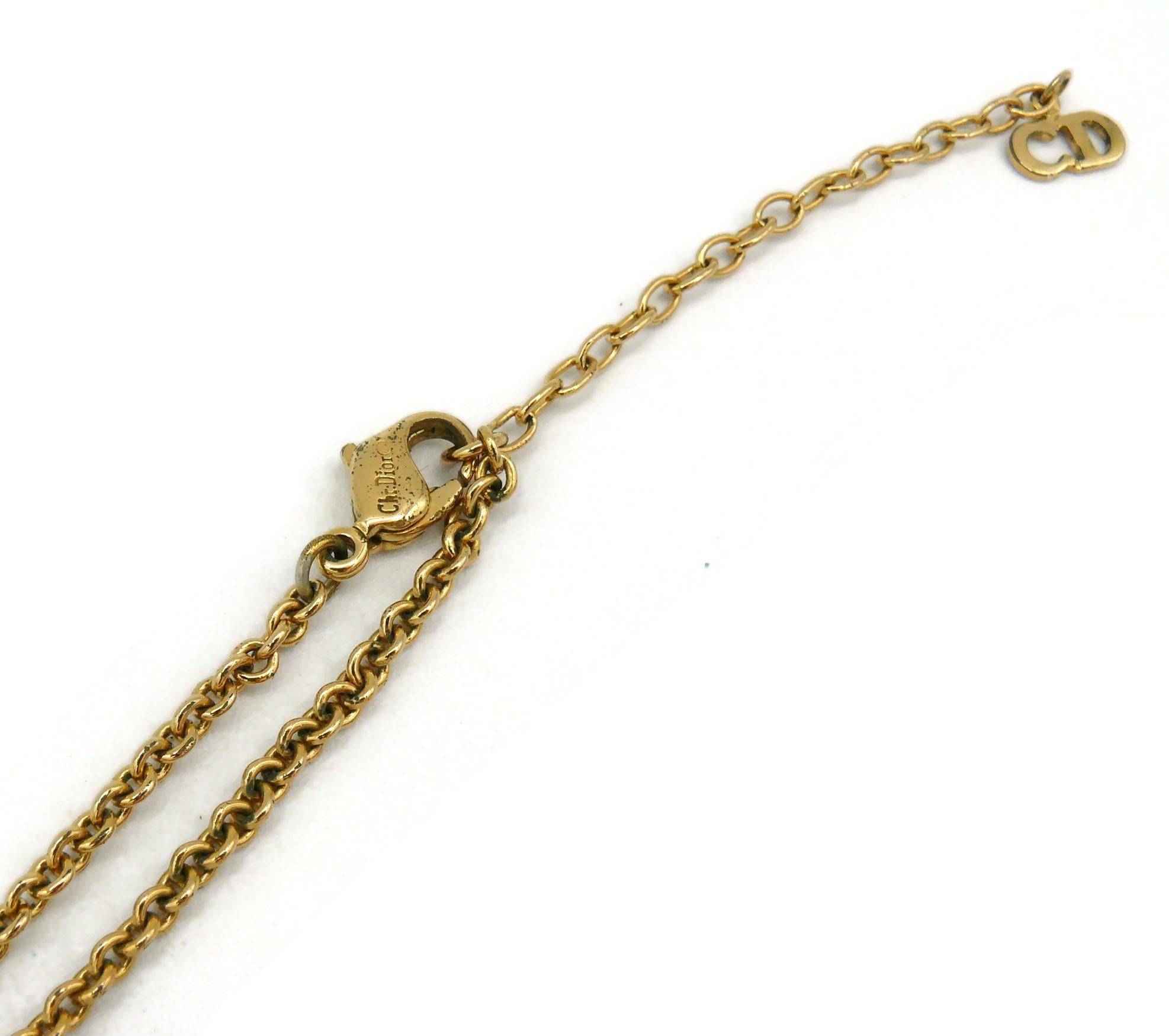 Christian Dior Collier pendentif vintage en forme d'abeille en or avec bijoux dorés en vente 10