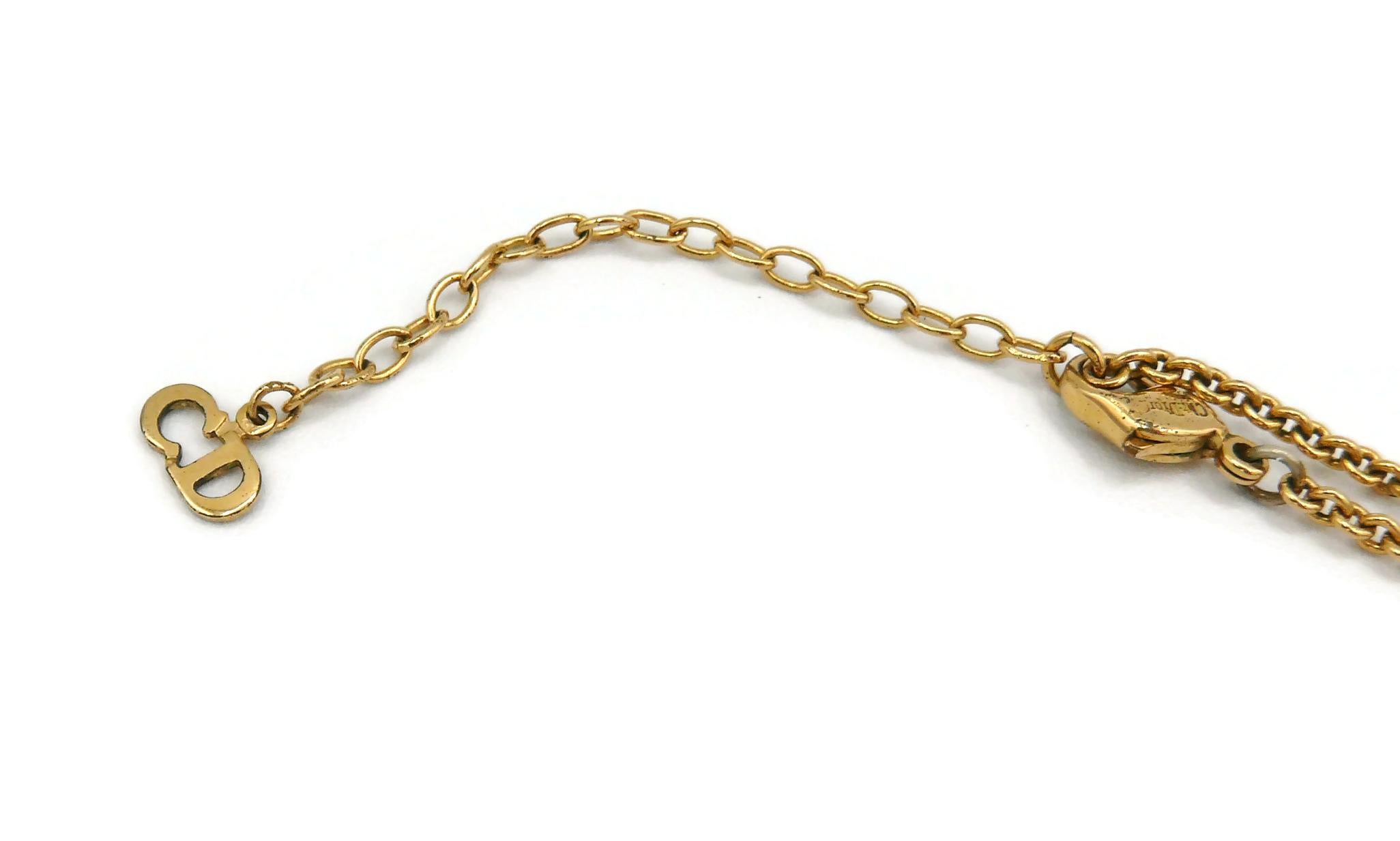 Christian Dior Collier pendentif vintage en forme d'abeille en or avec bijoux dorés Pour femmes en vente