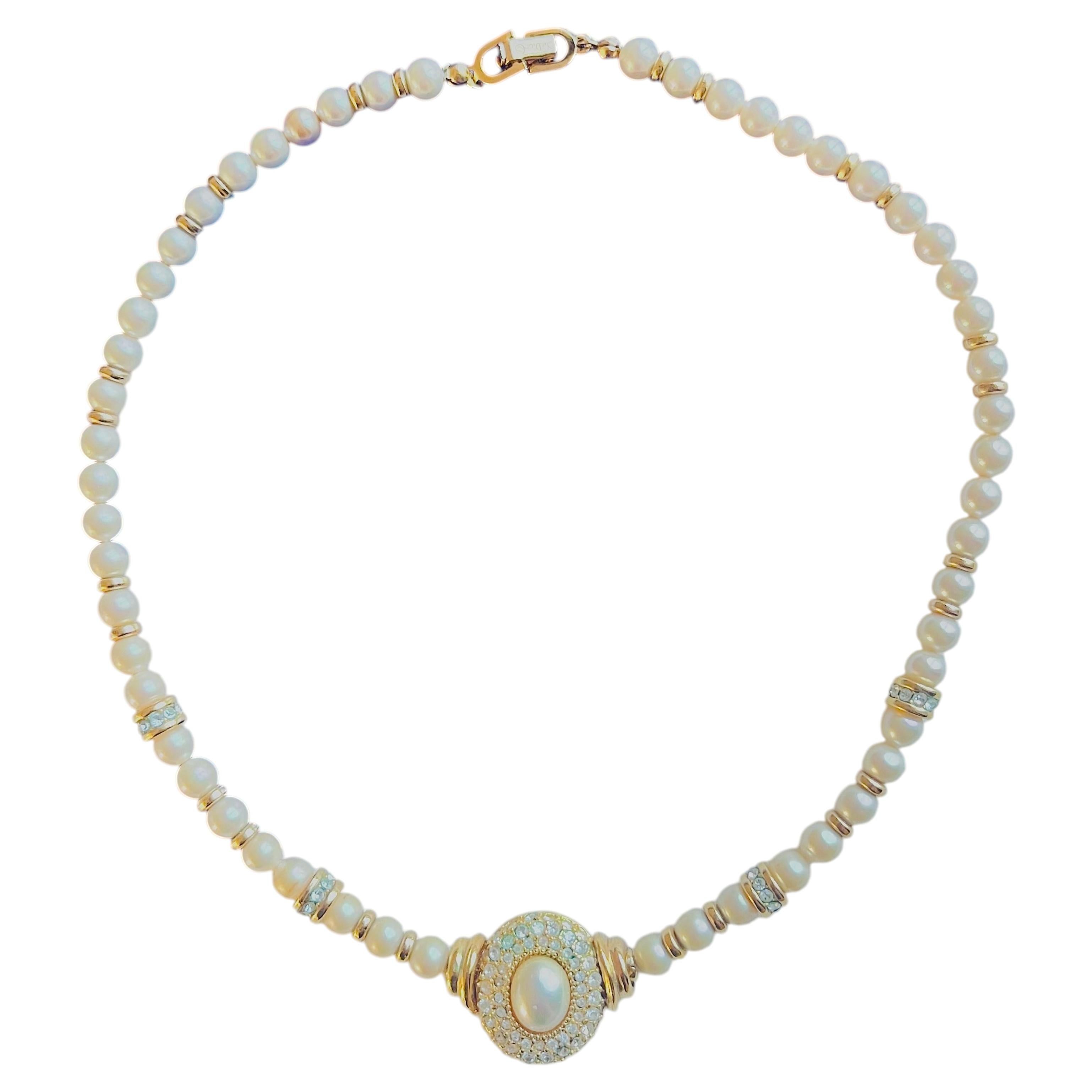 Collier Christian Dior vintage en or, avec perles blanches, perles de nacre, cristaux ronds et ovales