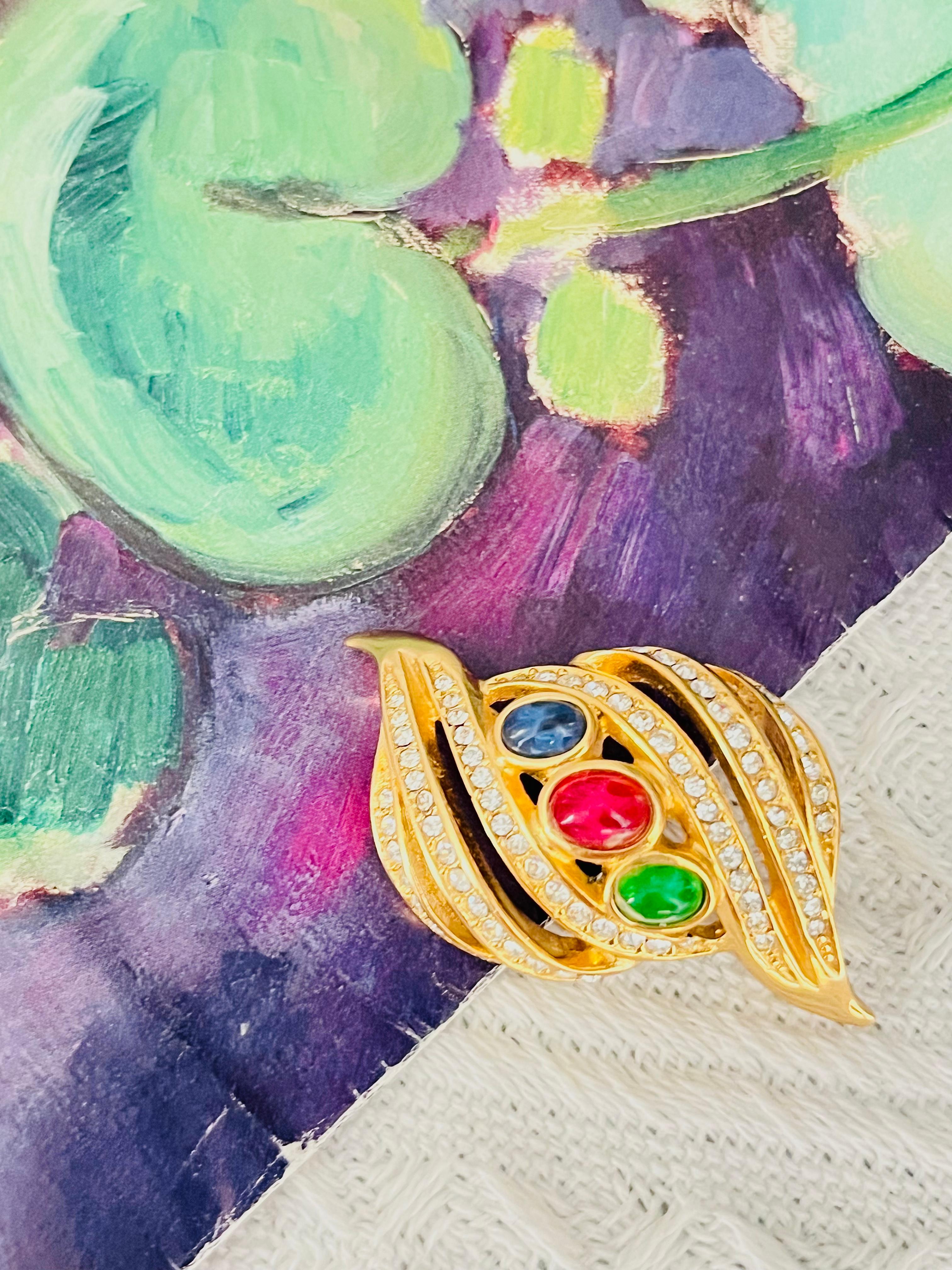 Christian Dior Vintage Gripoix Crystals Sapphire Ruby Emerald Leaf Gold Brooch In Excellent Condition For Sale In Wokingham, England