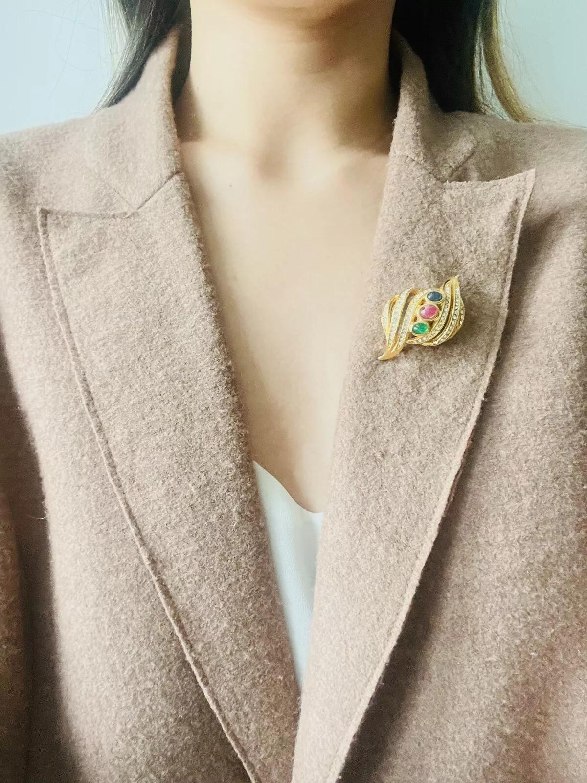 Christian Dior Vintage Gripoix Crystals Sapphire Ruby Emerald Leaf Gold Brooch For Sale 2