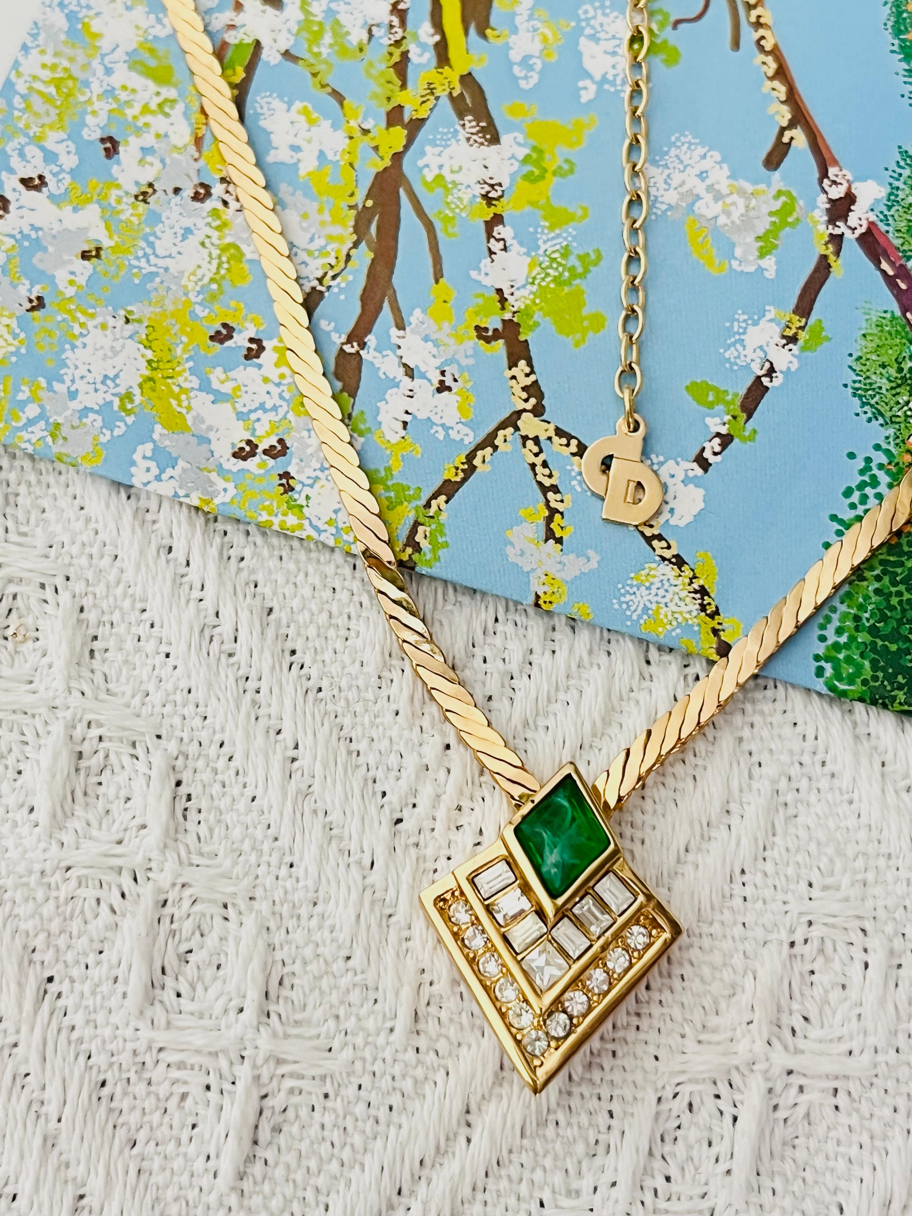 Christian Dior Vintage Gripoix Emerald Diamond Rectangle Crystals Gold Necklace In Good Condition For Sale In Wokingham, England