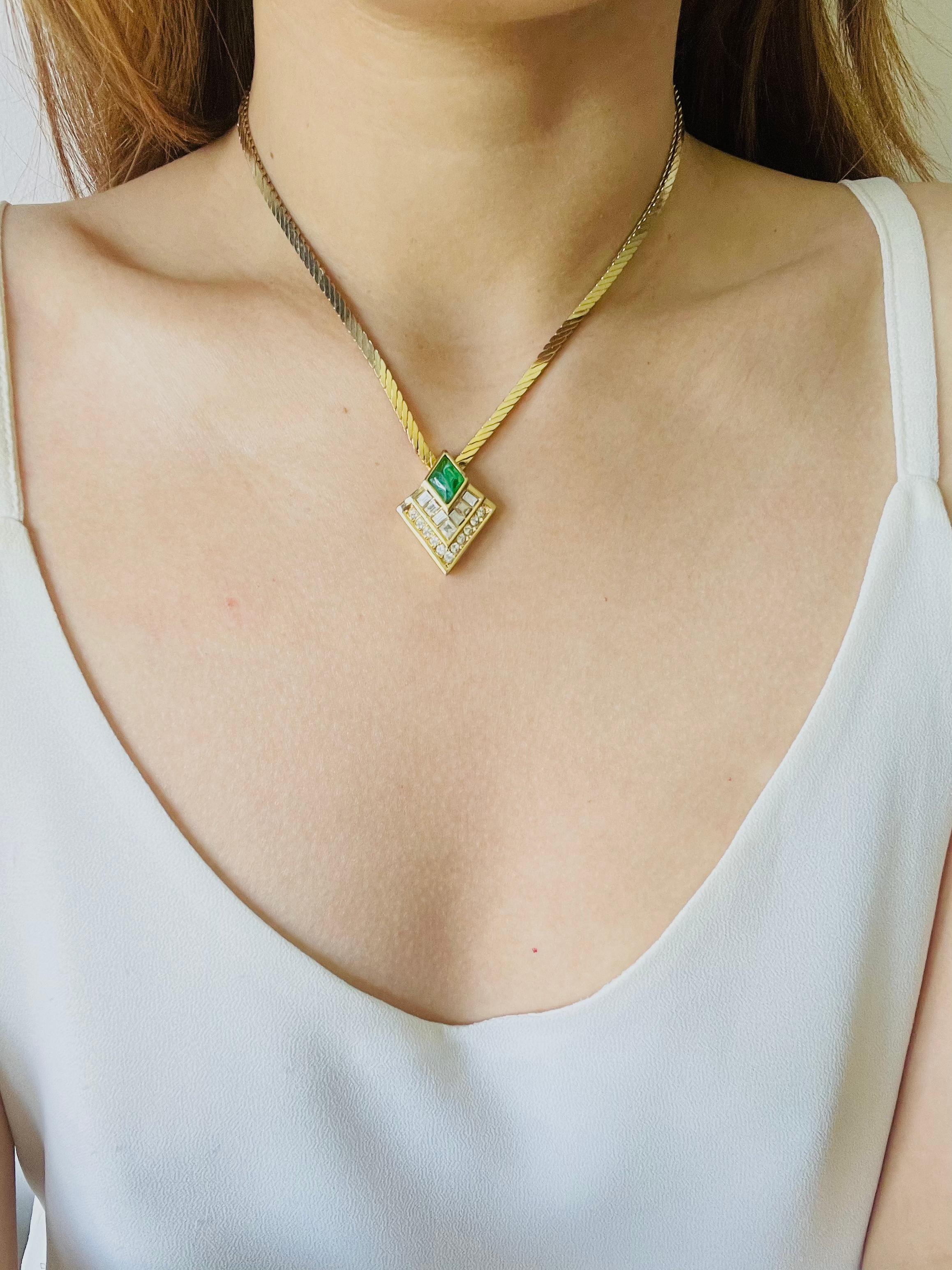 Christian Dior Vintage Gripoix Emerald Diamond Rectangle Crystals Gold Necklace For Sale 3
