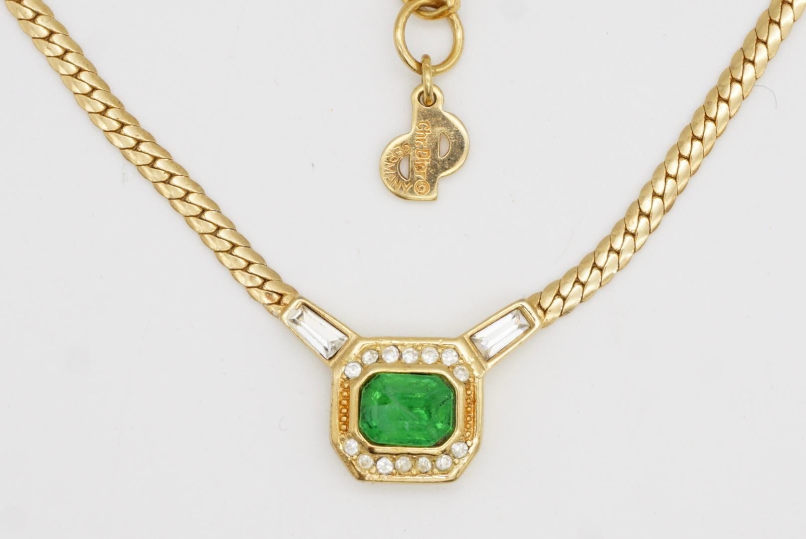 Christian Dior Vintage Gripoix Emerald Octagon Marble Green Crystals Necklace For Sale 4