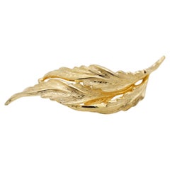 Christian Dior Vintage GROSSE 1965 Vivid Long Windy Leaf Interlocked Gold Brooch