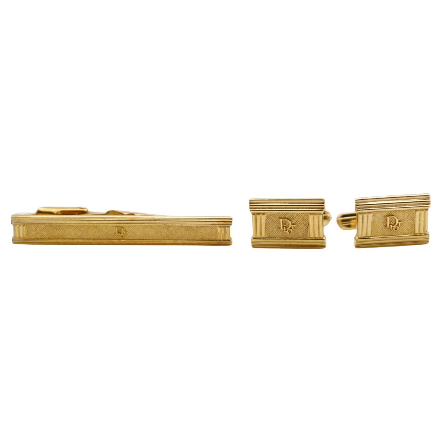Christian Dior Vintage Iconic Logo CD Monogram Rectangle Cufflinks Tie Clip Set For Sale