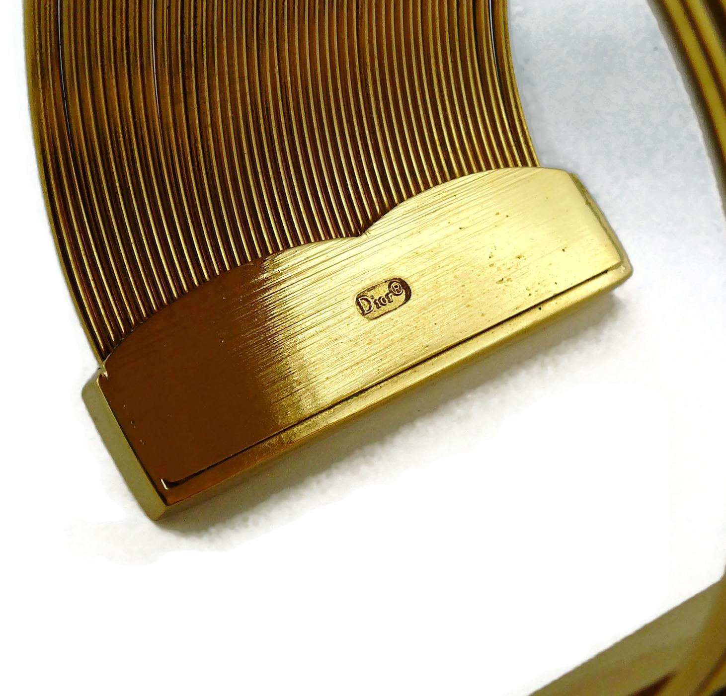 Christian Dior Vintage J'Adore - Bracelet manchette en fil d'acier couleur or 7