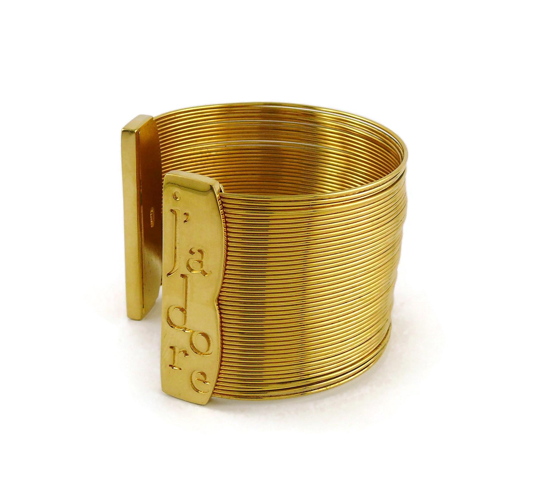 Christian Dior Vintage J'Adore - Bracelet manchette en fil d'acier couleur or 1