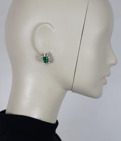 CHRISTIAN DIOR Vintage-Ohrclips mit Juwelen, 1970