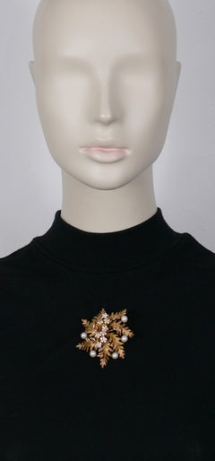CHRISTIAN DIOR Vintage Jewelled Floral Brooch, 1968
